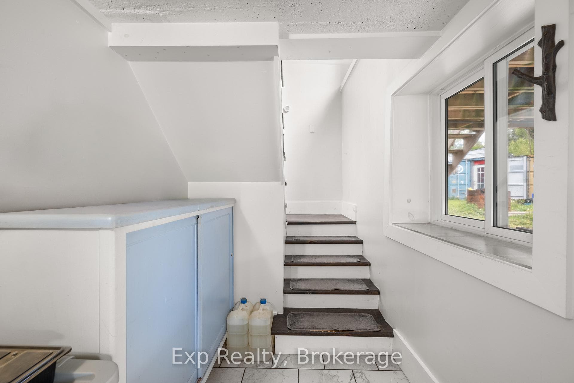 8699 Old Hasting Road photo 22