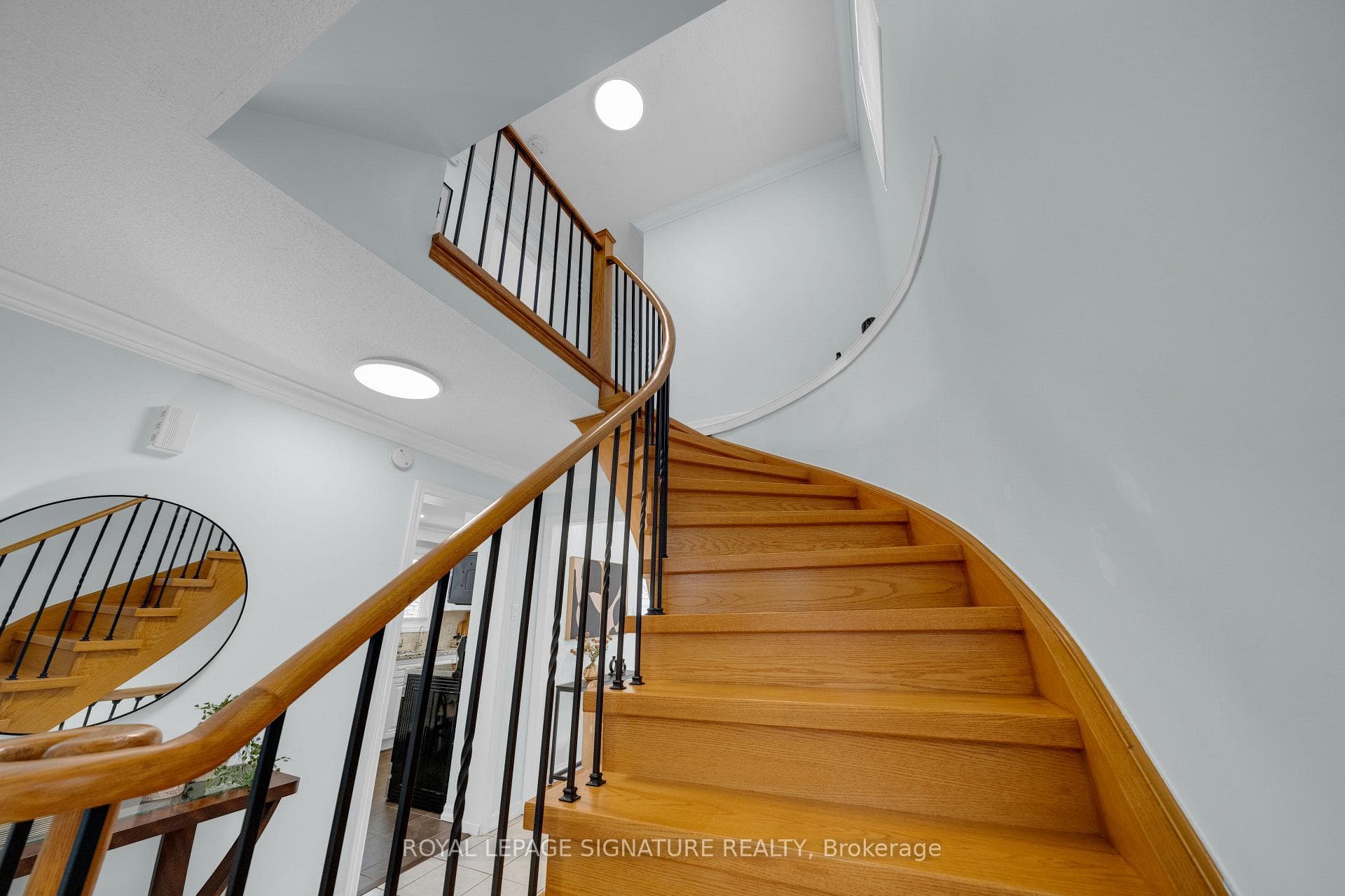 4 Large Bedrooms Upstairs