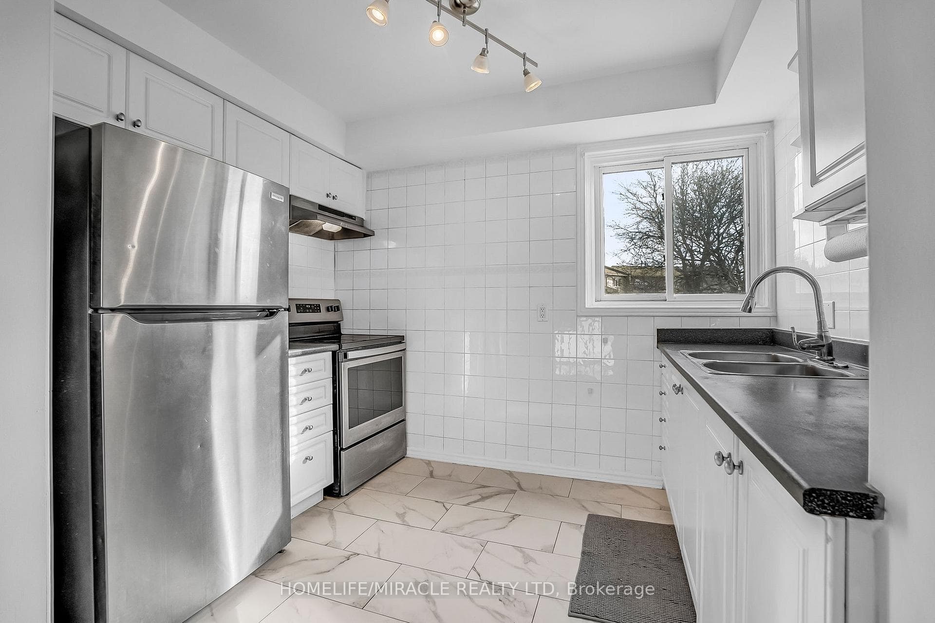 2035 Asta Drive Unit 51 photo 15