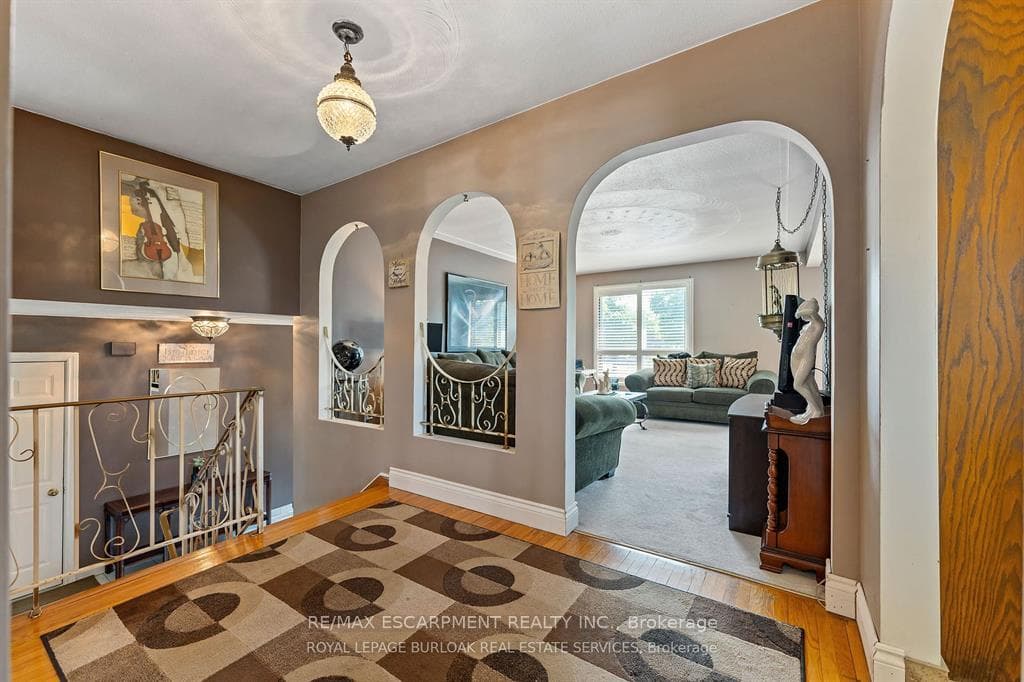 299 EASTDALE Boulevard photo 6