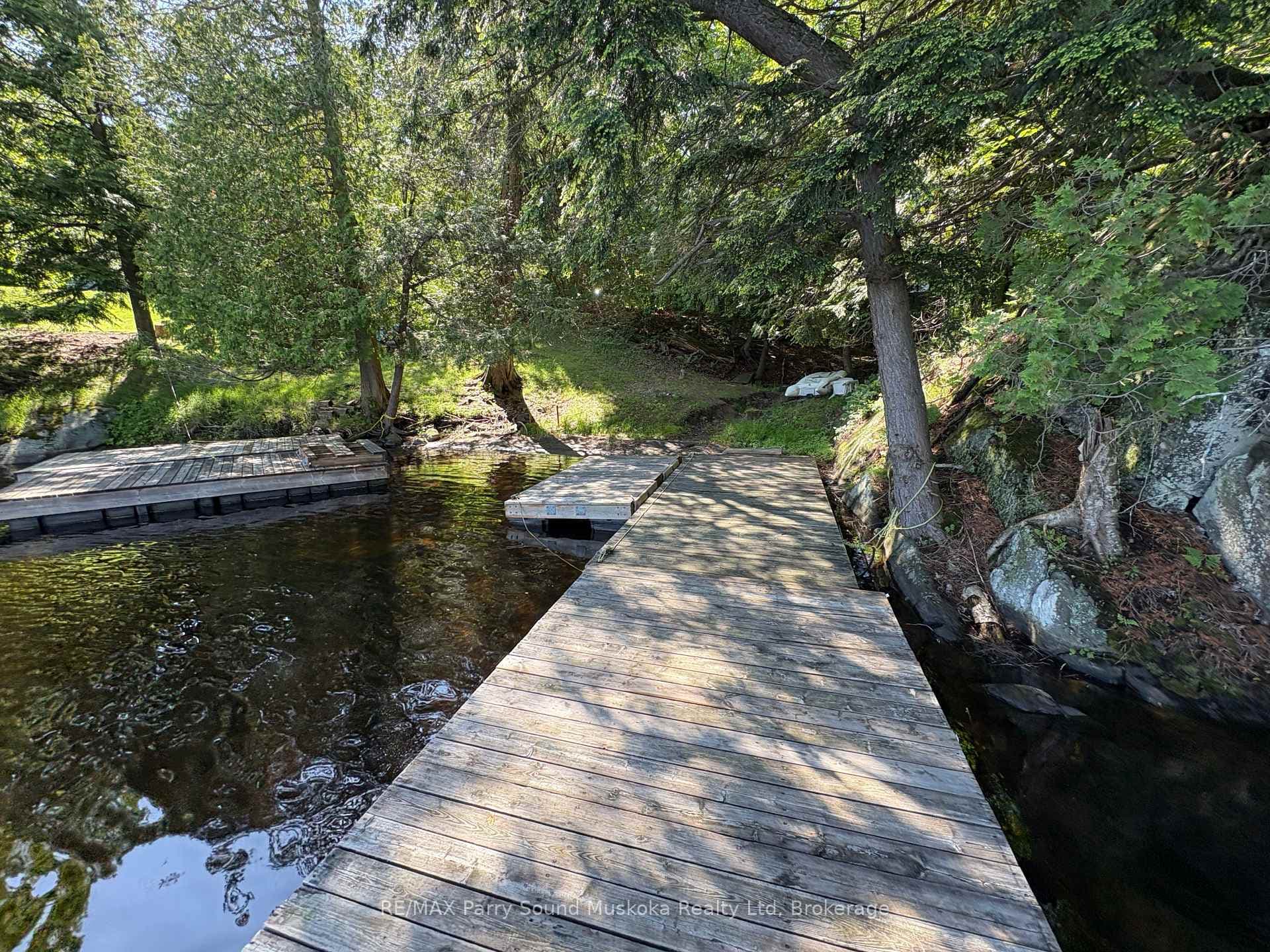 85 Sunnyshore Park Drive photo 6