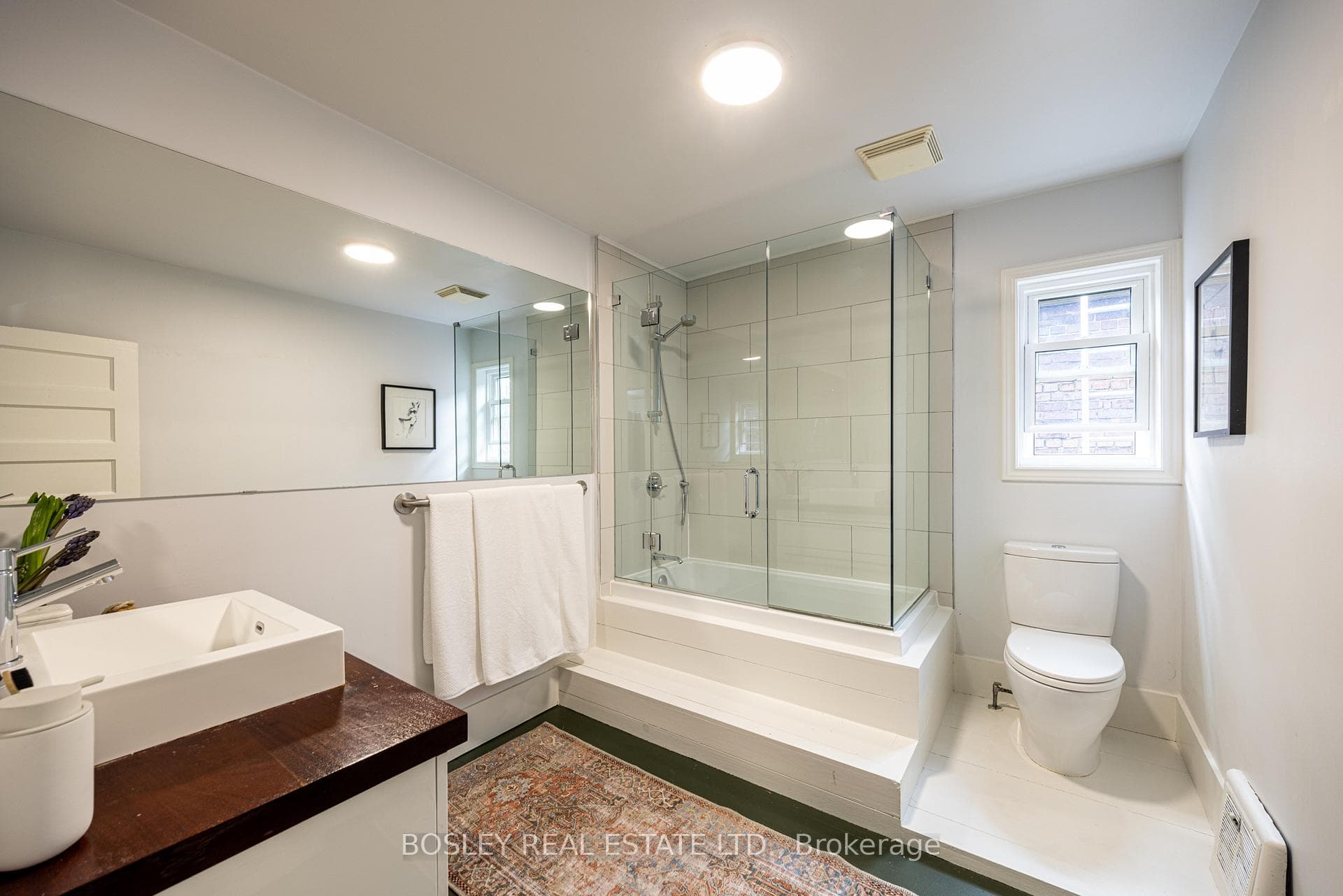 16 Mallon Avenue photo 24