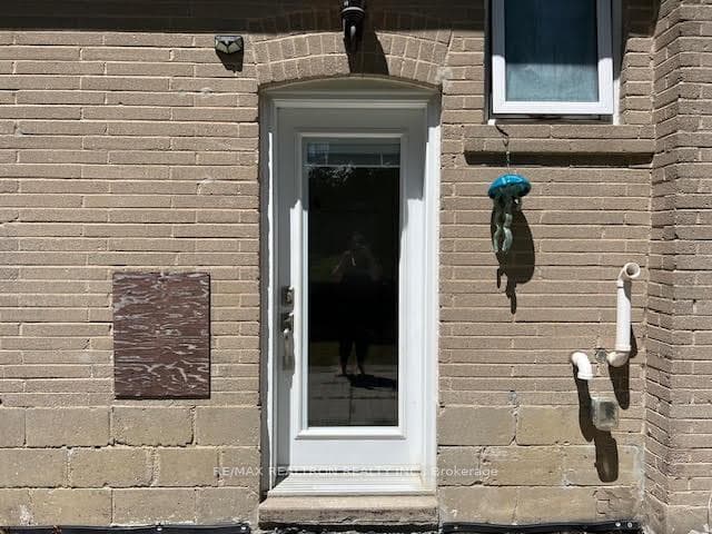 37 Kenton Drive Unit Lower Level photo 12