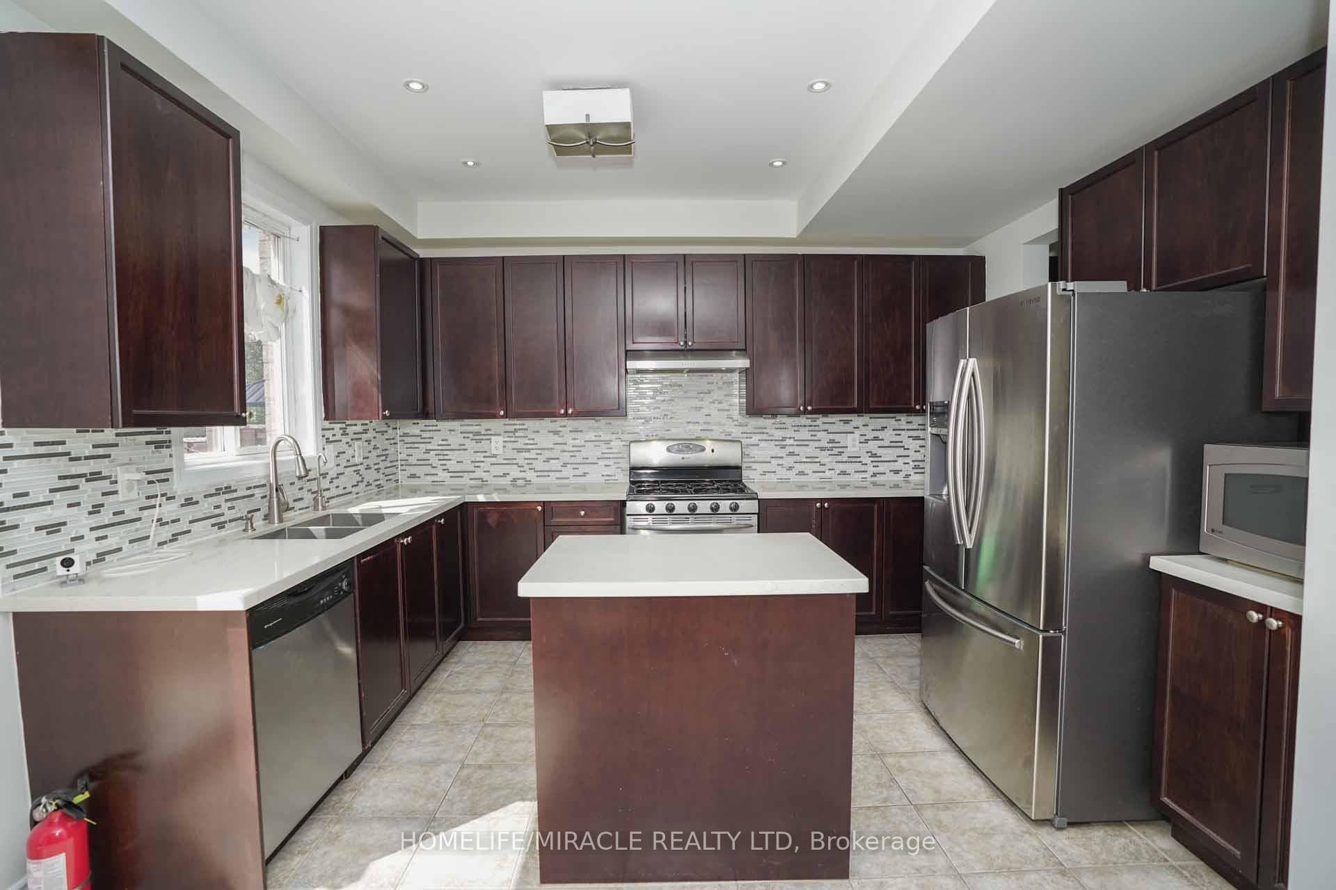 20 Cragg Crescent photo 11