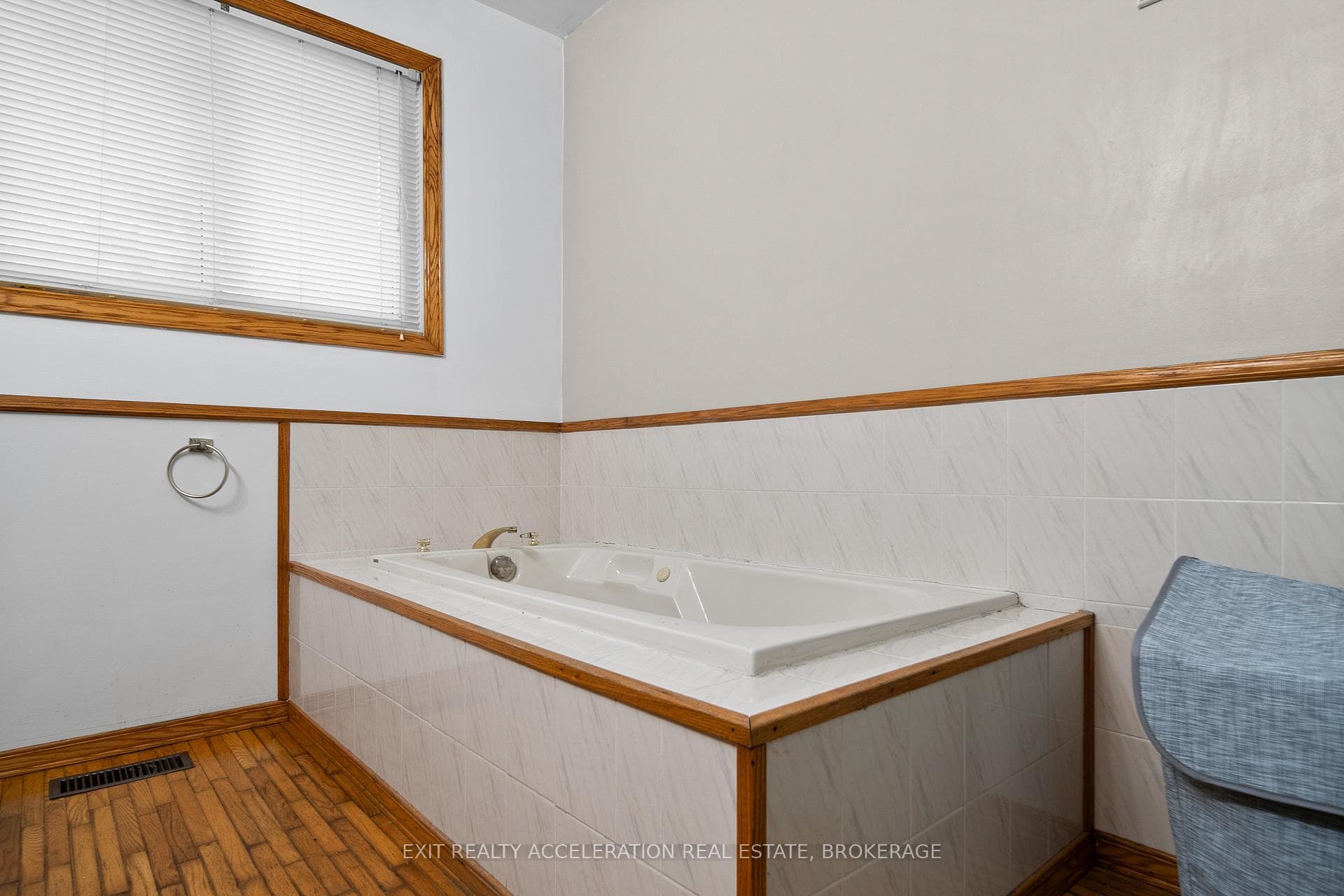 17 Sunset Crescent photo 25