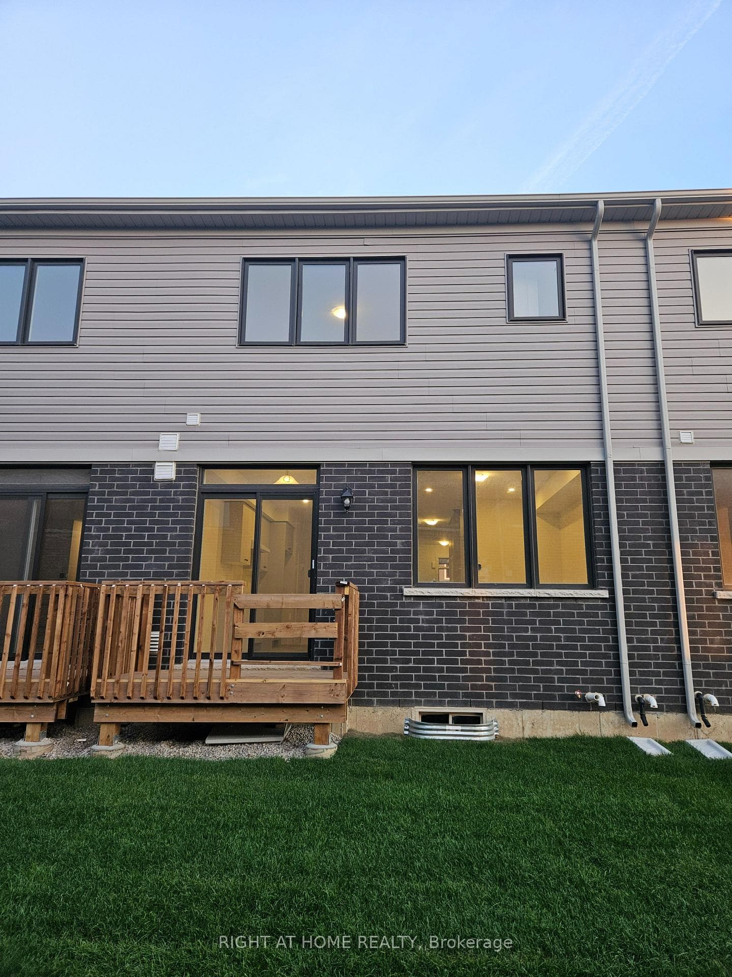 132 Granville Crescent photo 28