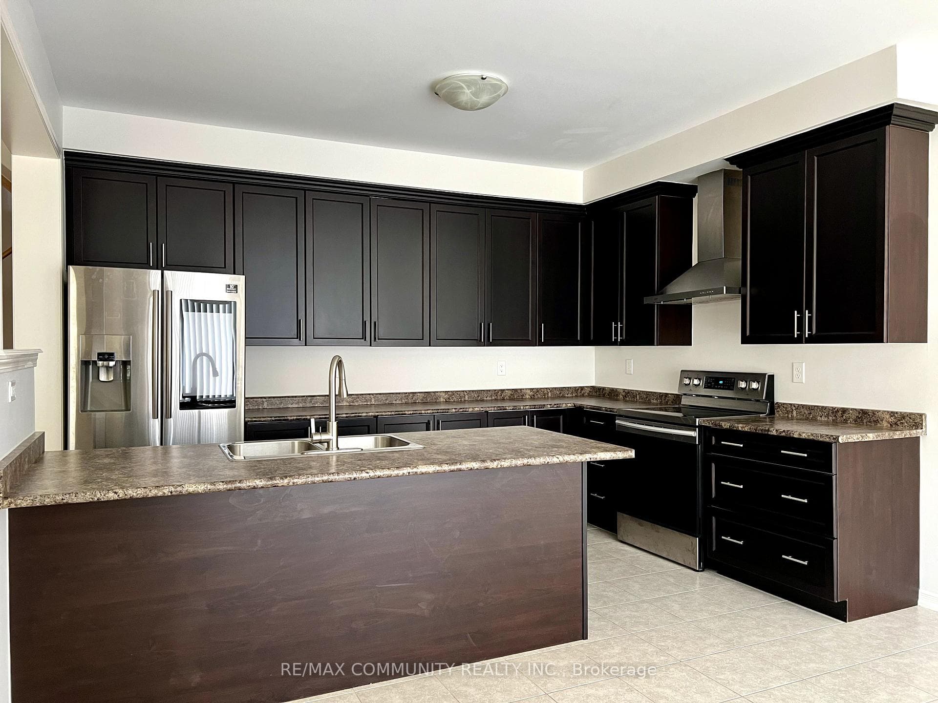 2538 Stallion Drive photo 5
