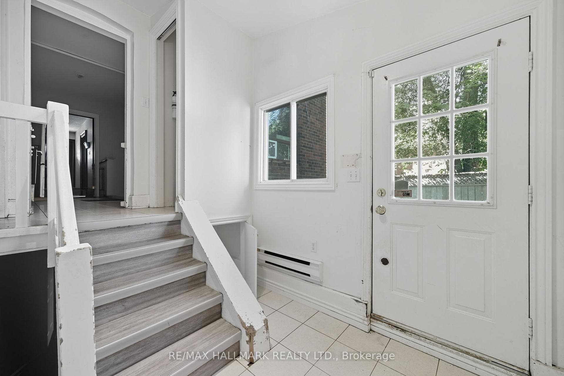 386 Belsize Drive photo 26
