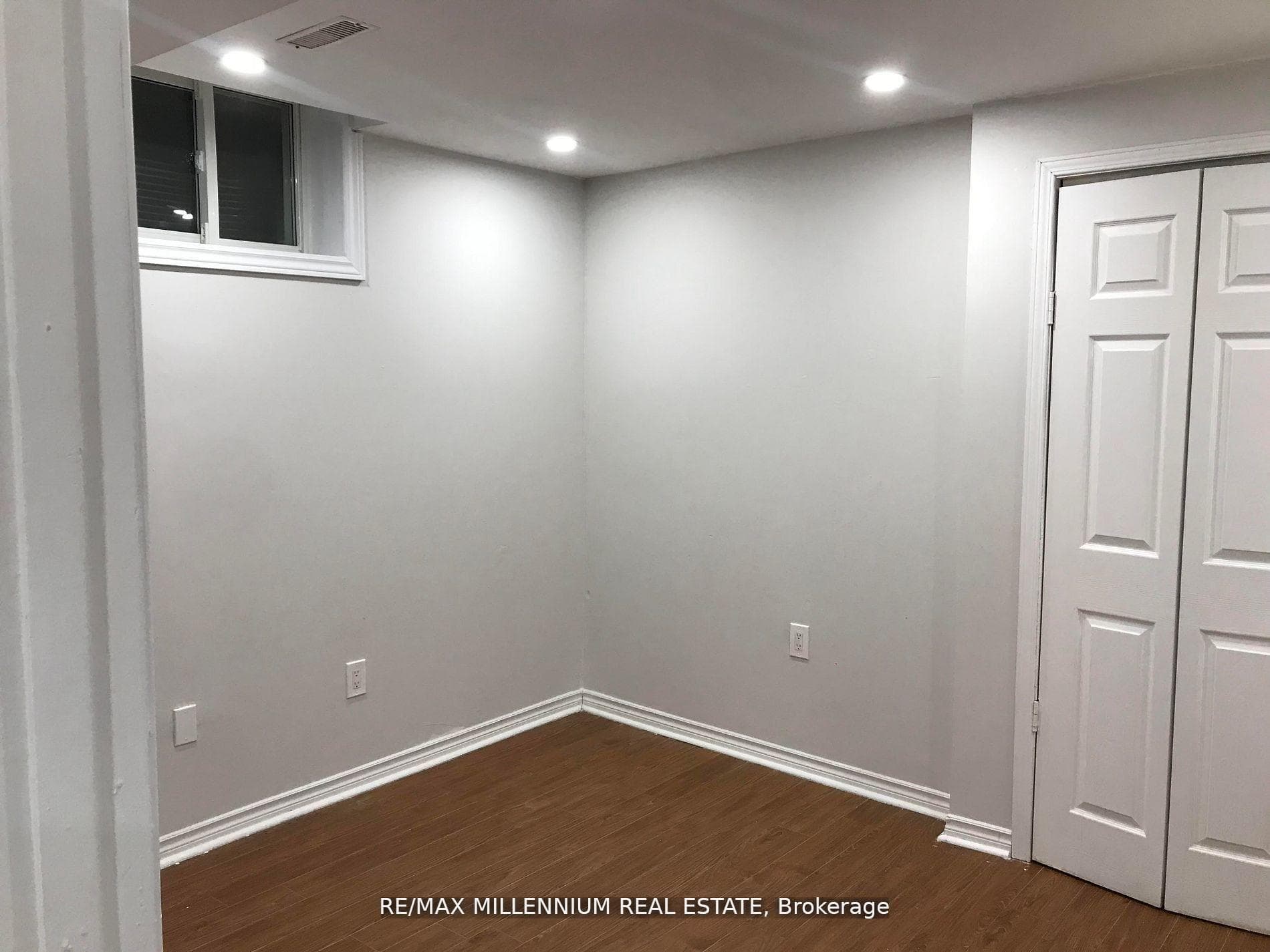 90 Whitehaven Drive photo 6