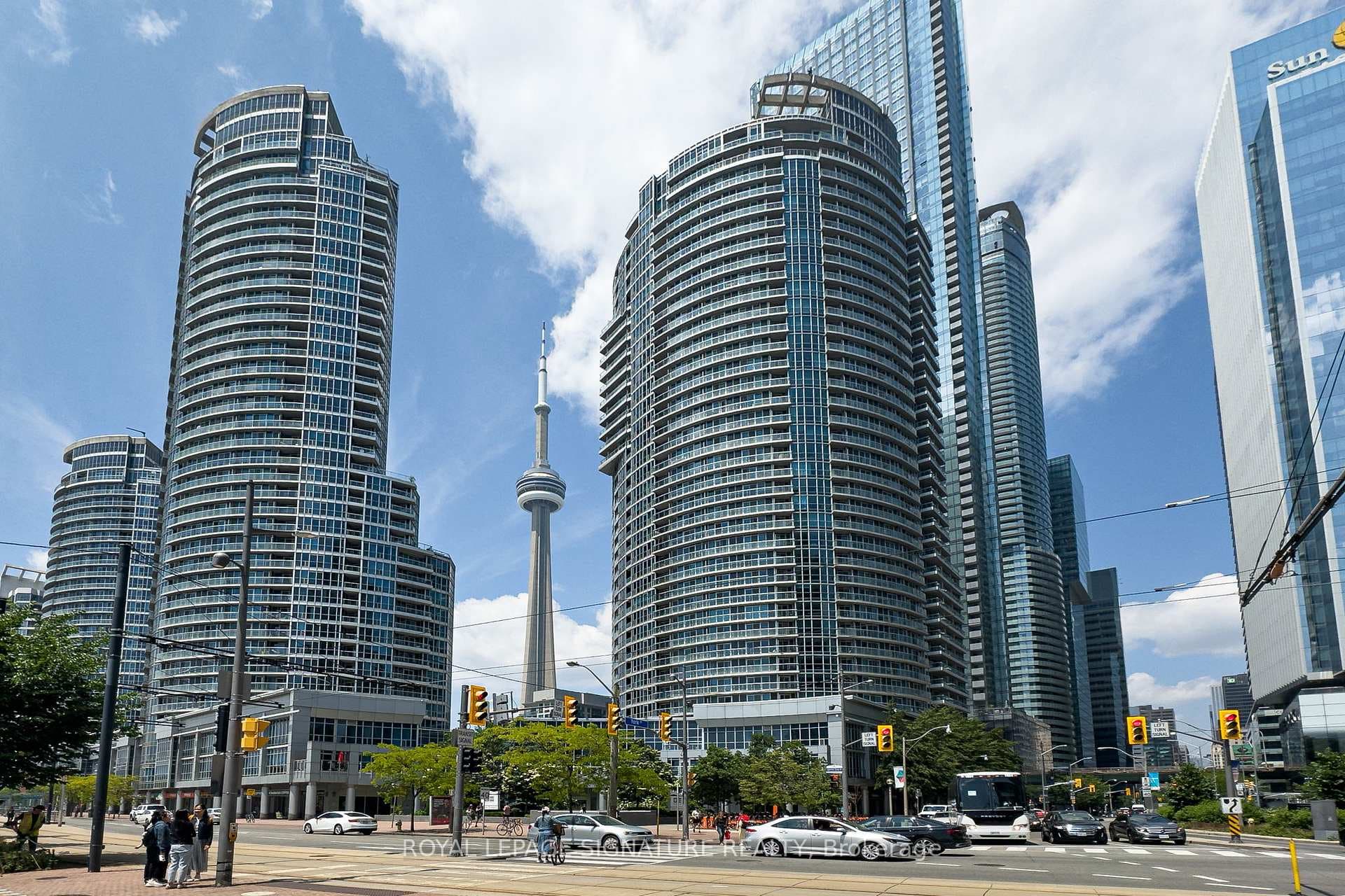 208 Queens Quay Unit 3107 photo 1