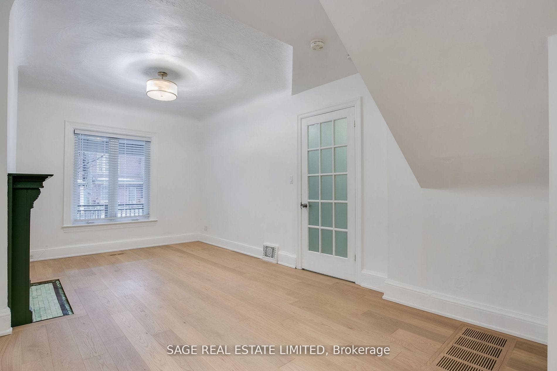 345 Markham Street Unit Main photo 9