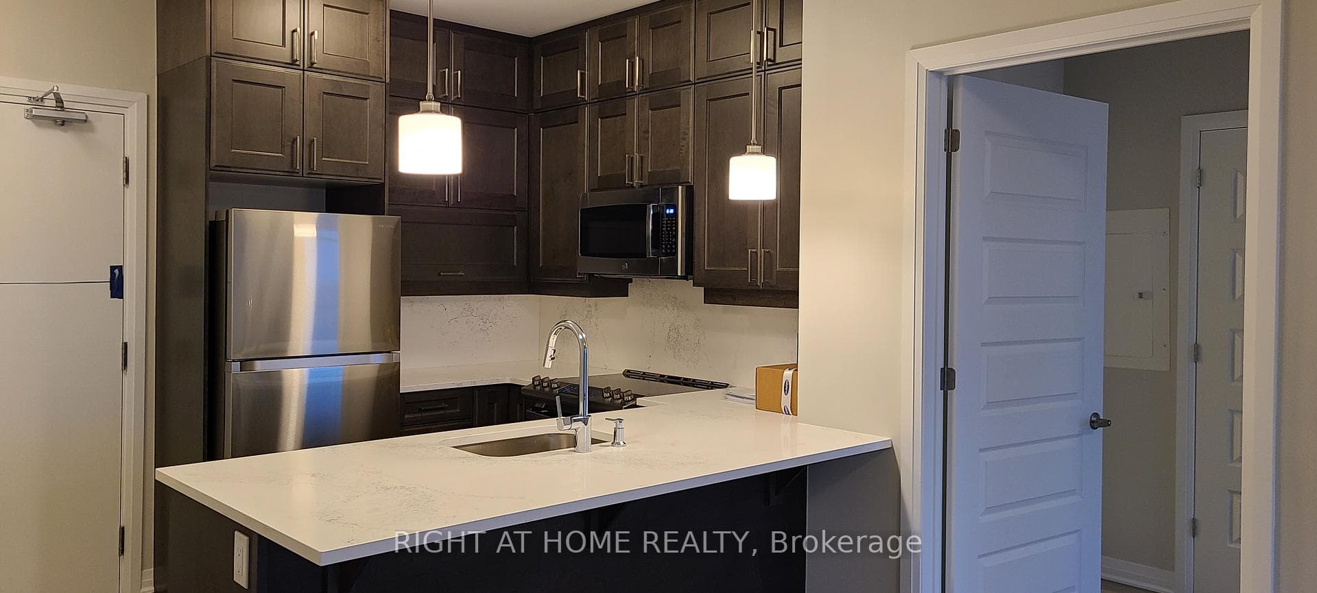 460 Gordon Krantz Avenue Unit 506 photo 17
