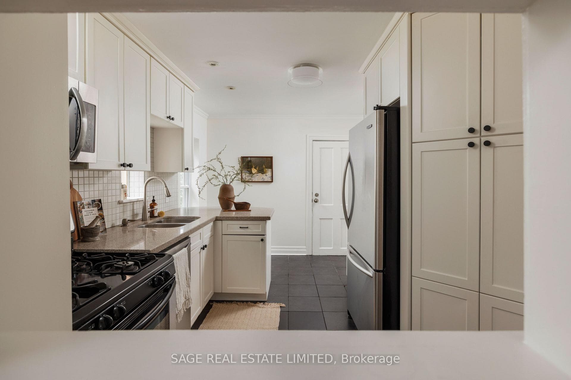 250 Springdale Boulevard photo 15