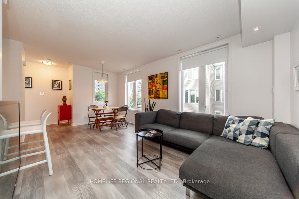 12 Douro Street Unit 428 photo 6