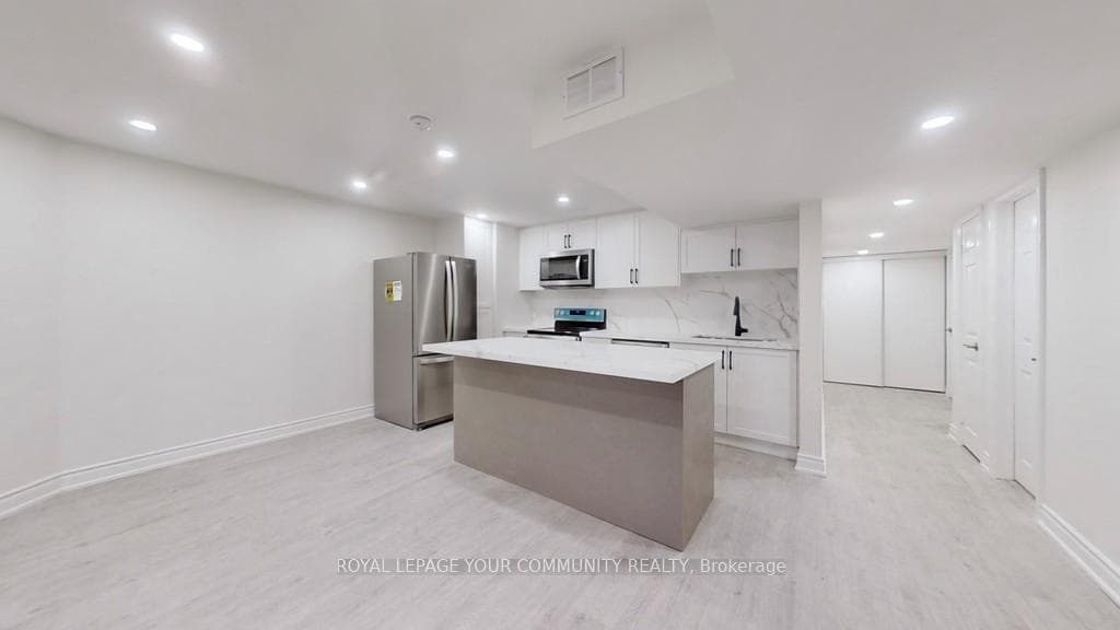 518 Kinrara Court photo 5
