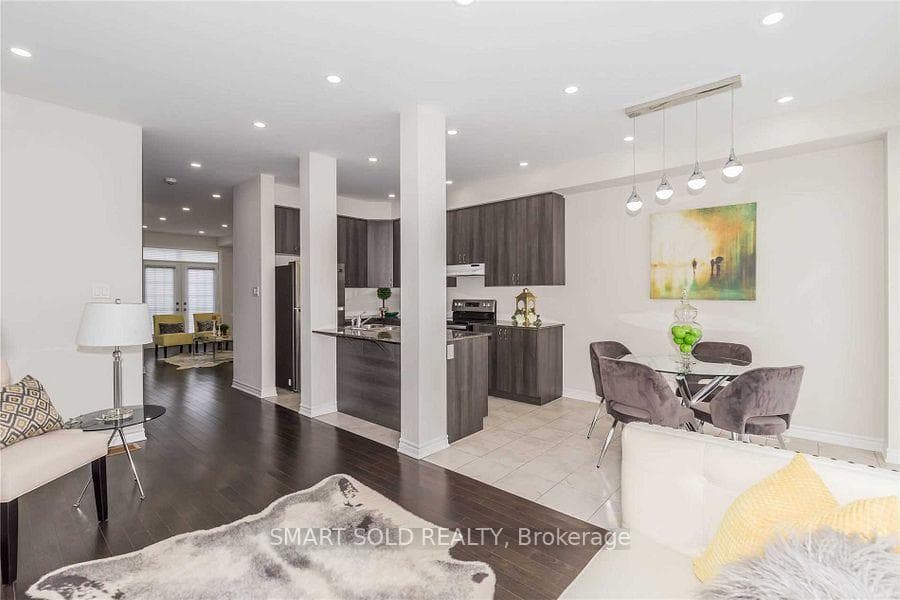 43 Farooq Boulevard photo 12