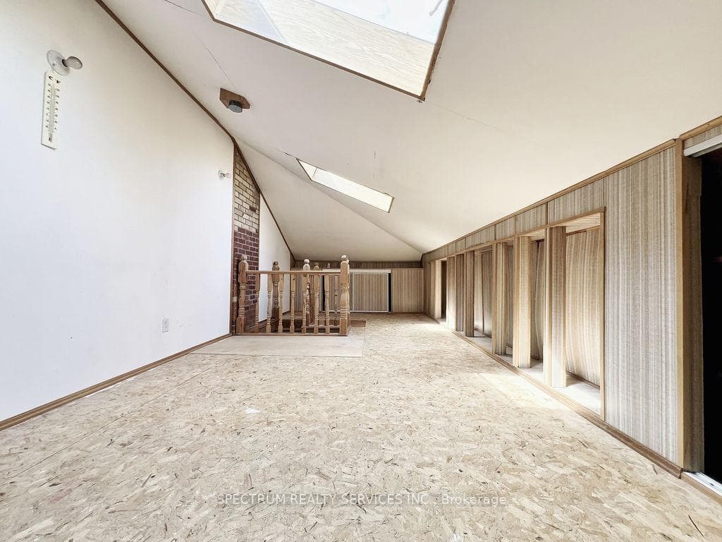206 Rosemount Avenue photo 25