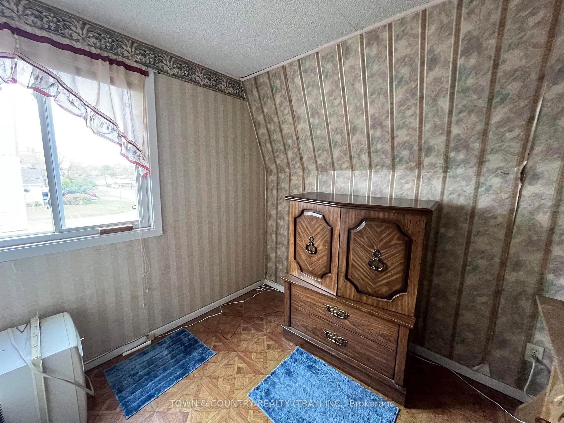 89 Parsons Avenue photo 14