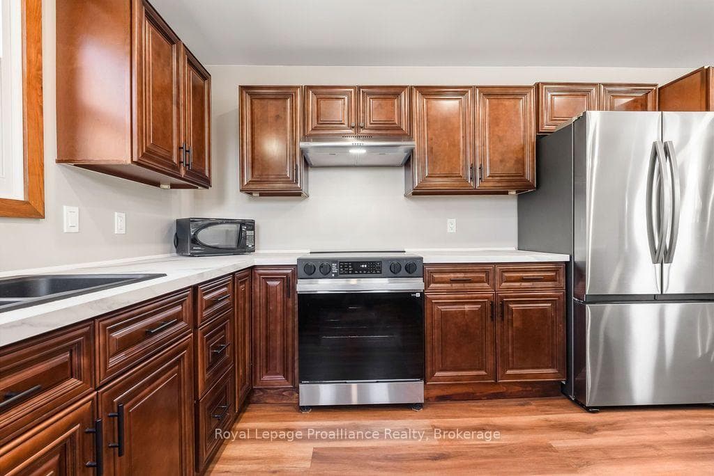 76 Wright Avenue photo 16