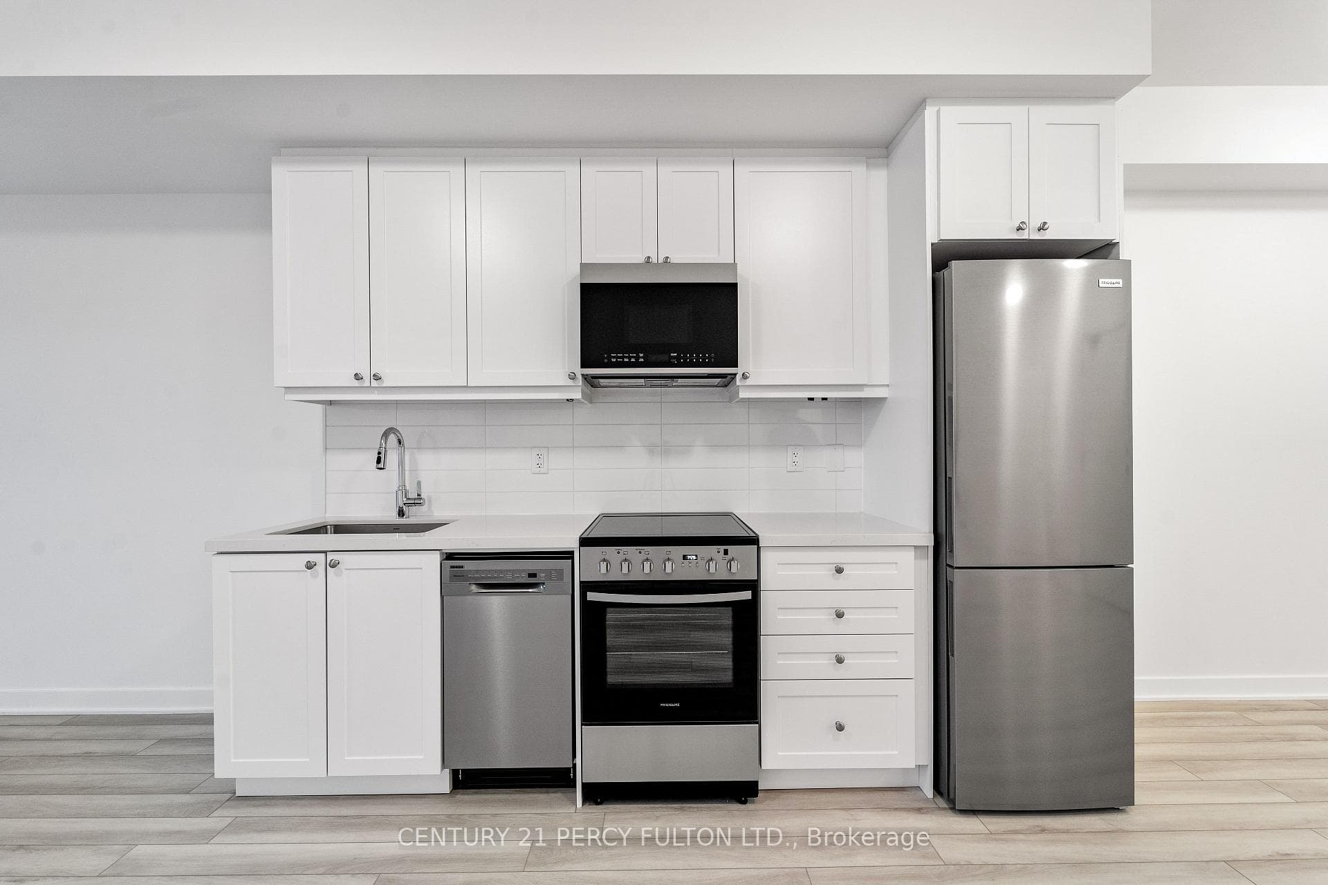 55 Clarington Boulevard Unit 611 photo 5