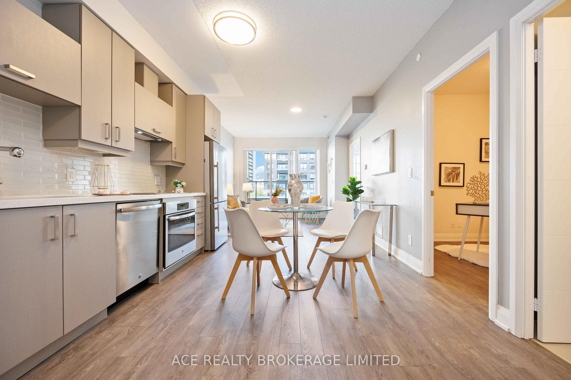 28 Uptown Drive Unit 306 photo 4