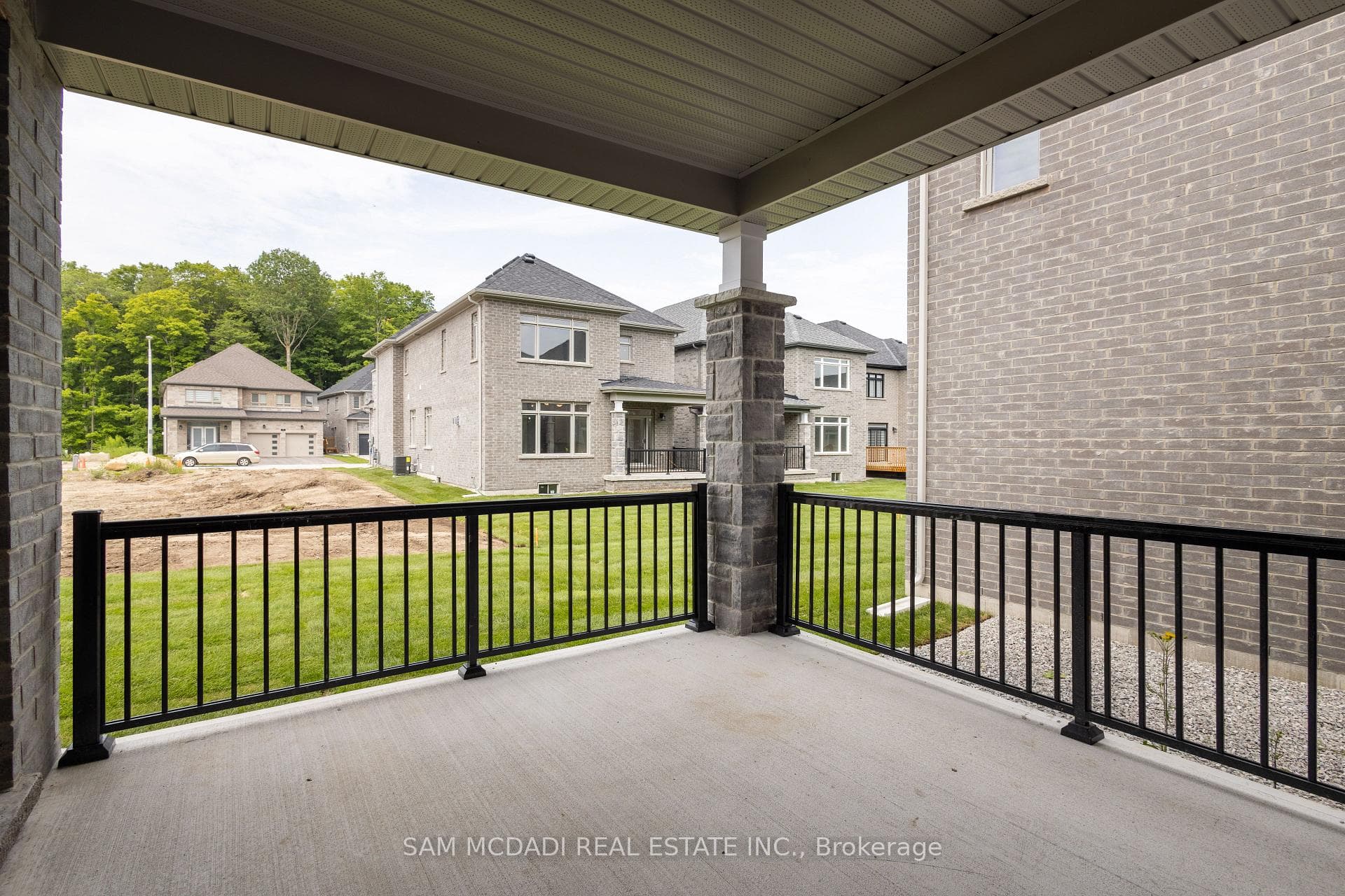 9 Paddington Grove Unit UPPER photo 12