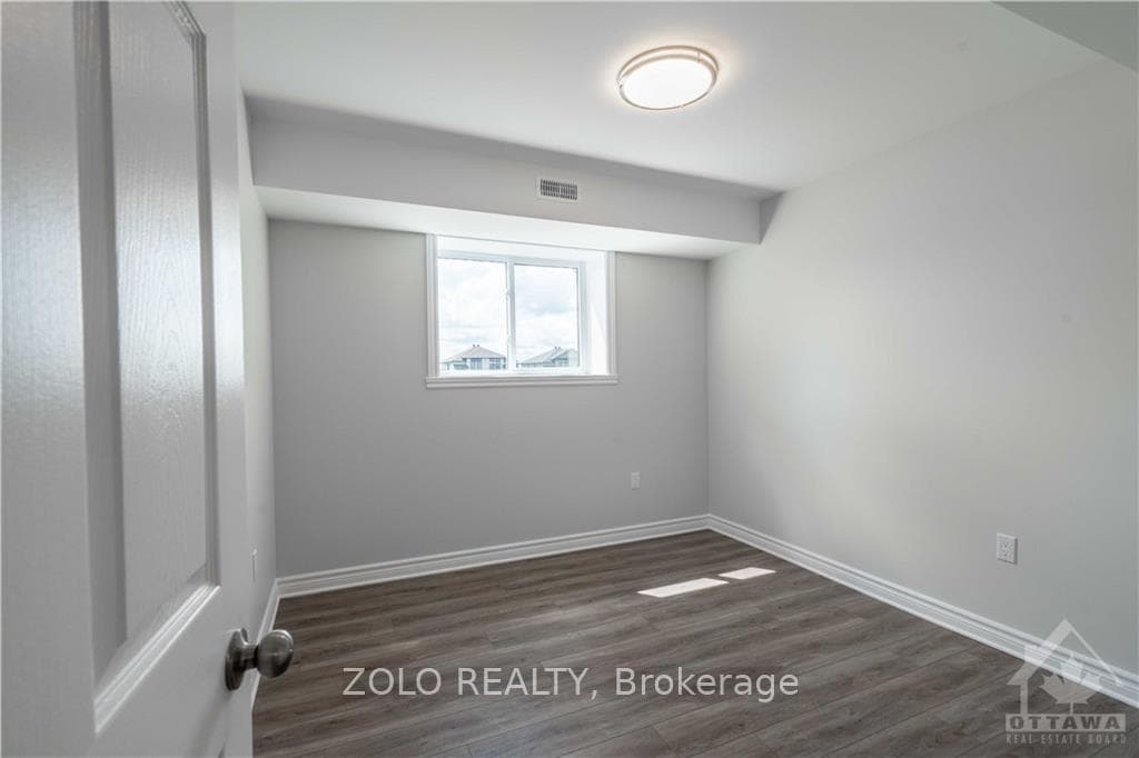 72 PORTLAND Drive photo 18