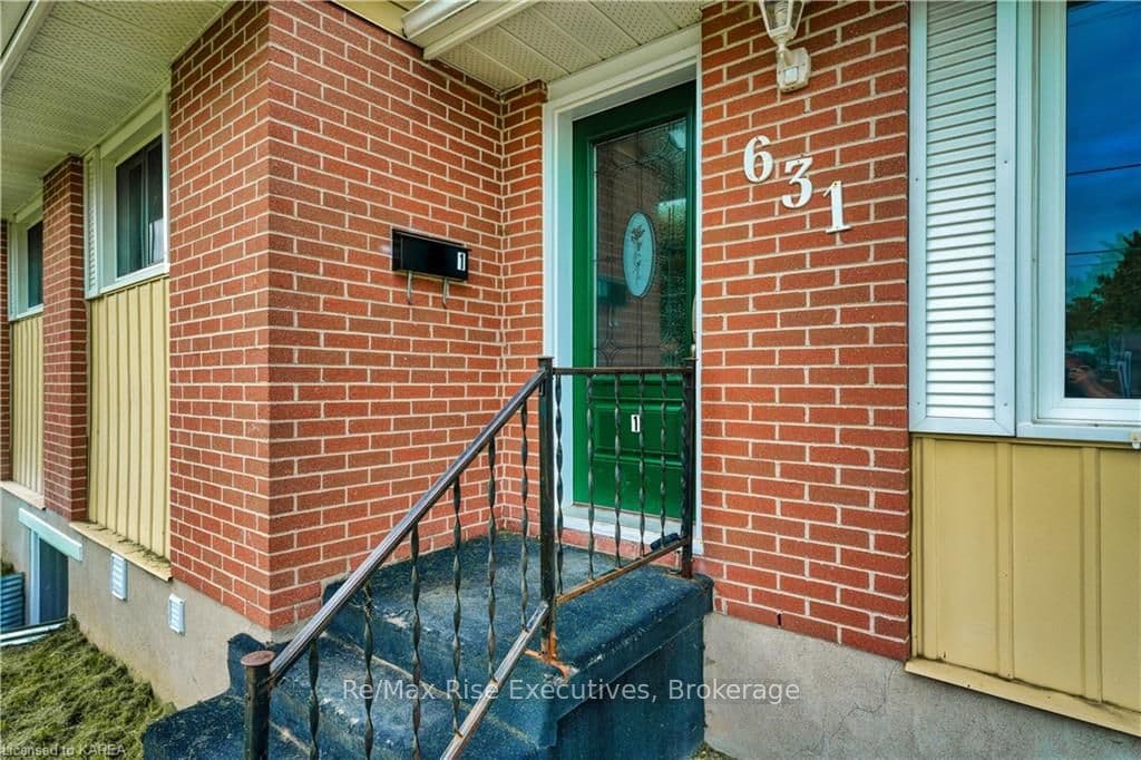 631 AYLMER Crescent Unit 1 photo 6