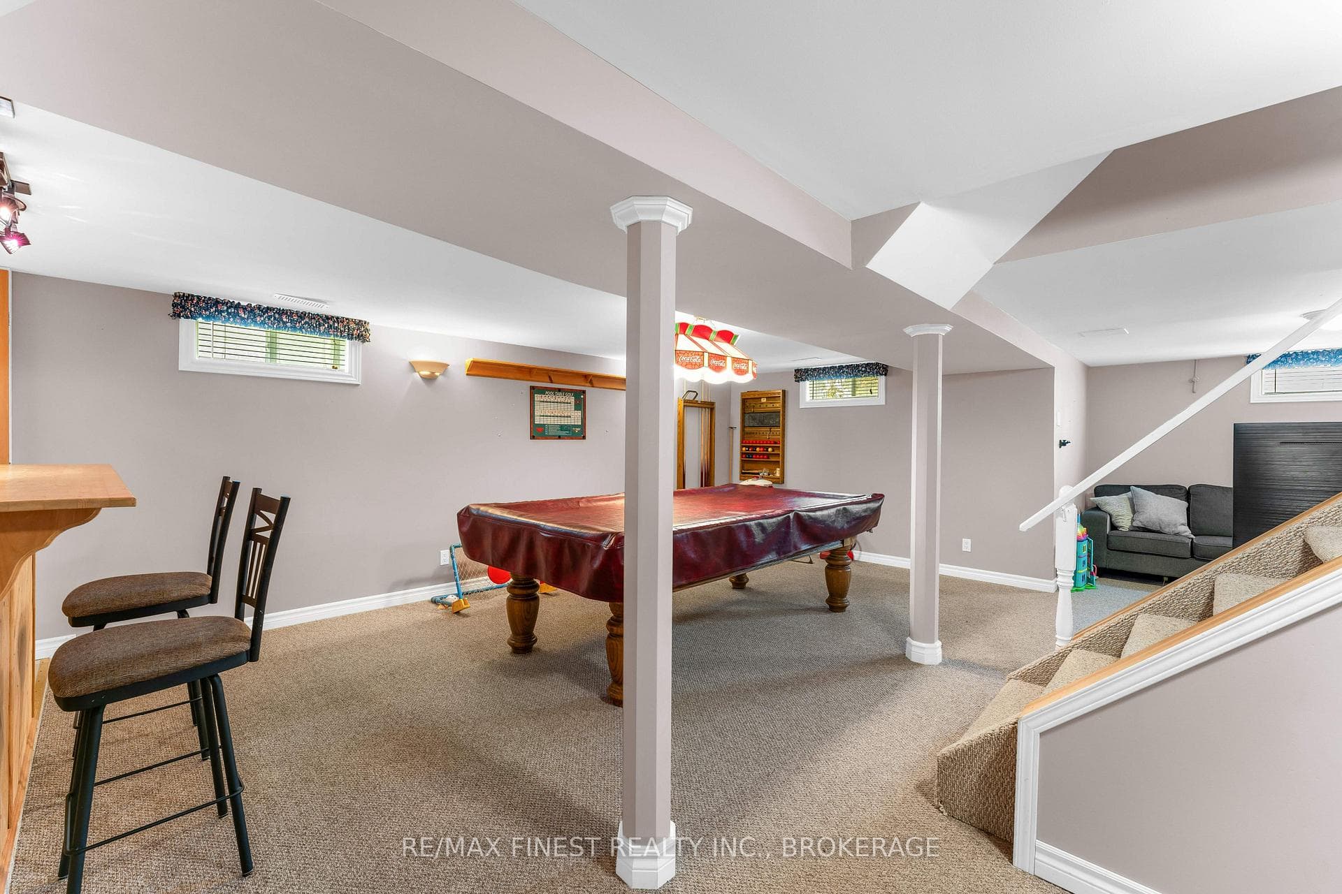 943 Newhall Drive photo 35