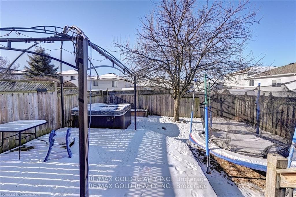 104 Edgemere Drive photo 32