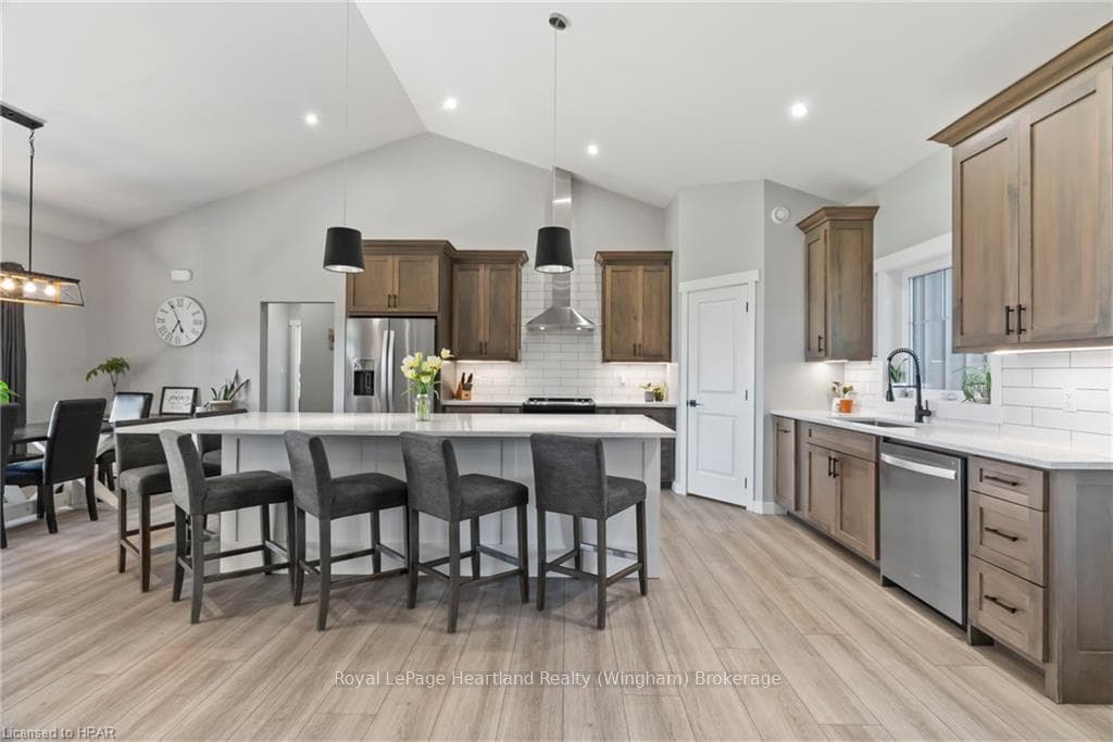 51 HIGHLAND Road photo 15