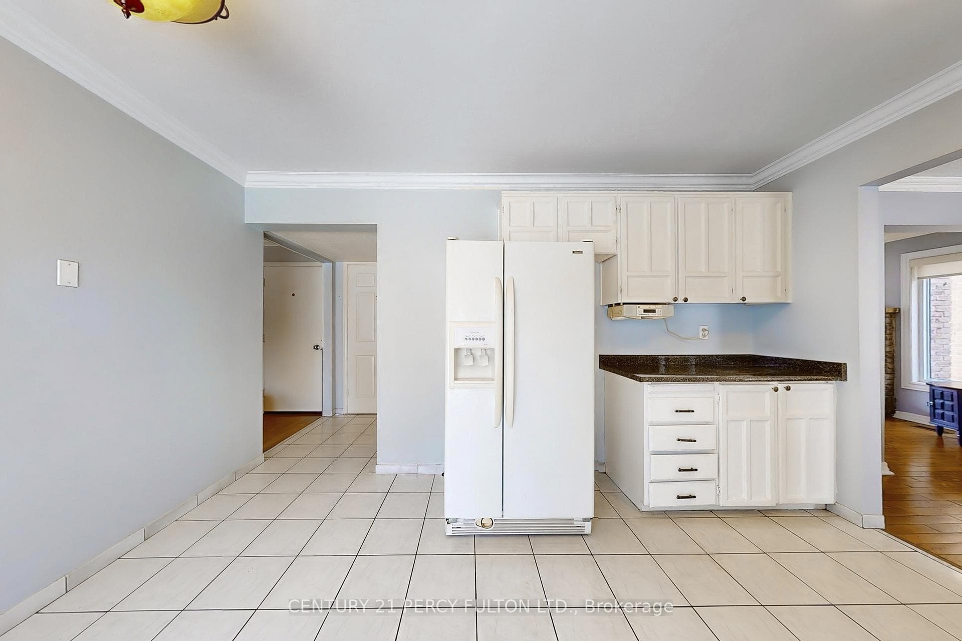 1813 Bronte Square photo 20