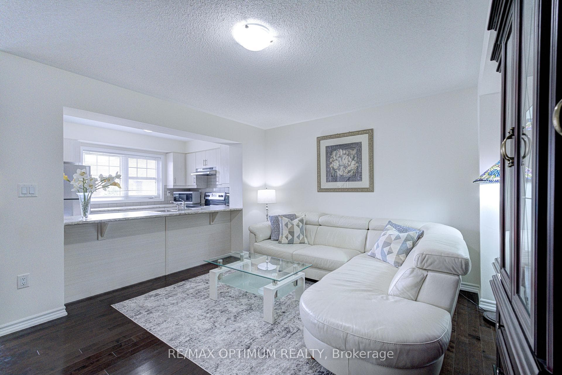 583 Laking Terrace photo 9