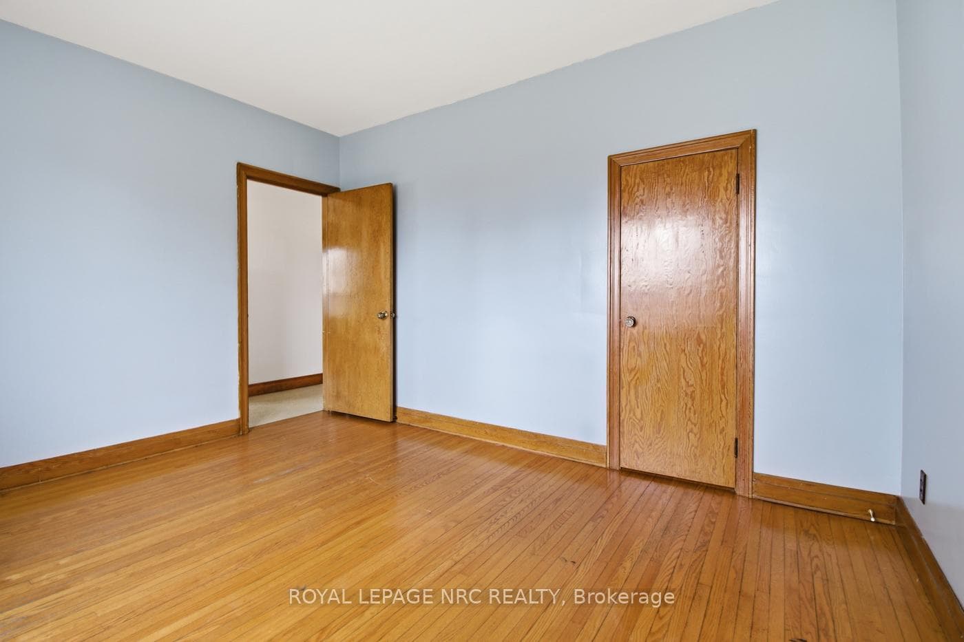 383 Bell Street photo 10