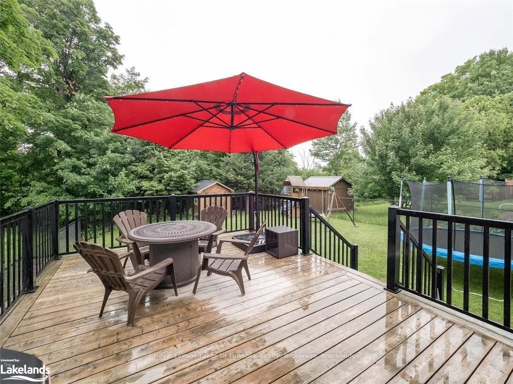 20 COATES Avenue photo 36