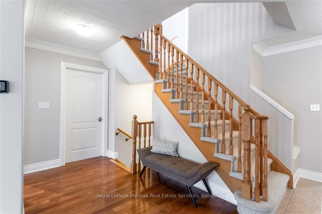 5269 Nova Crescent photo 14