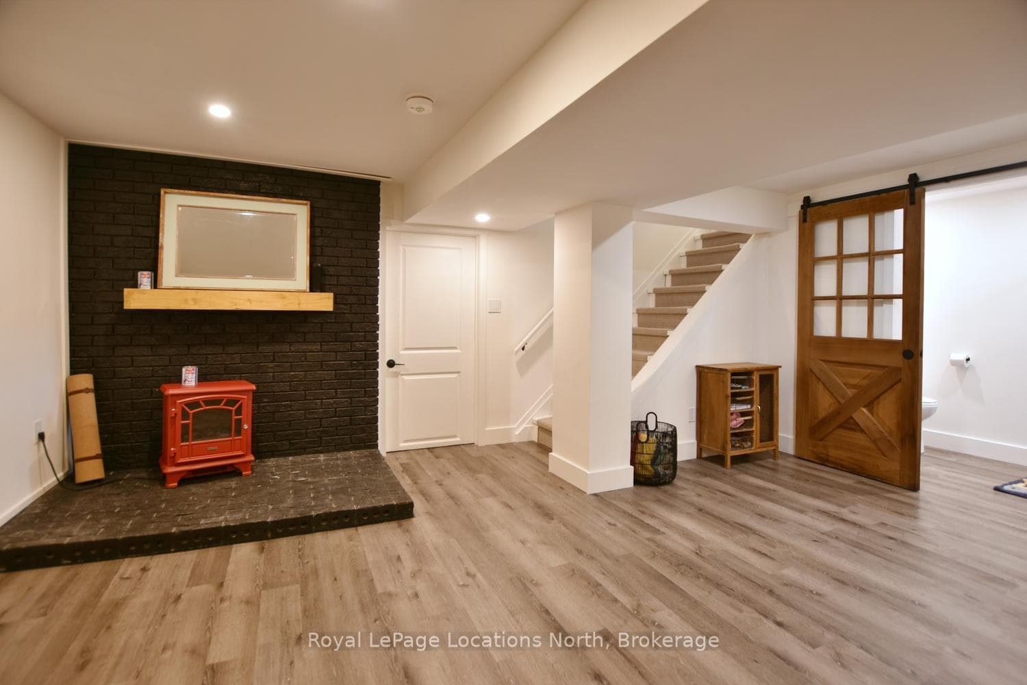 56 BATTEAUX Road photo 40