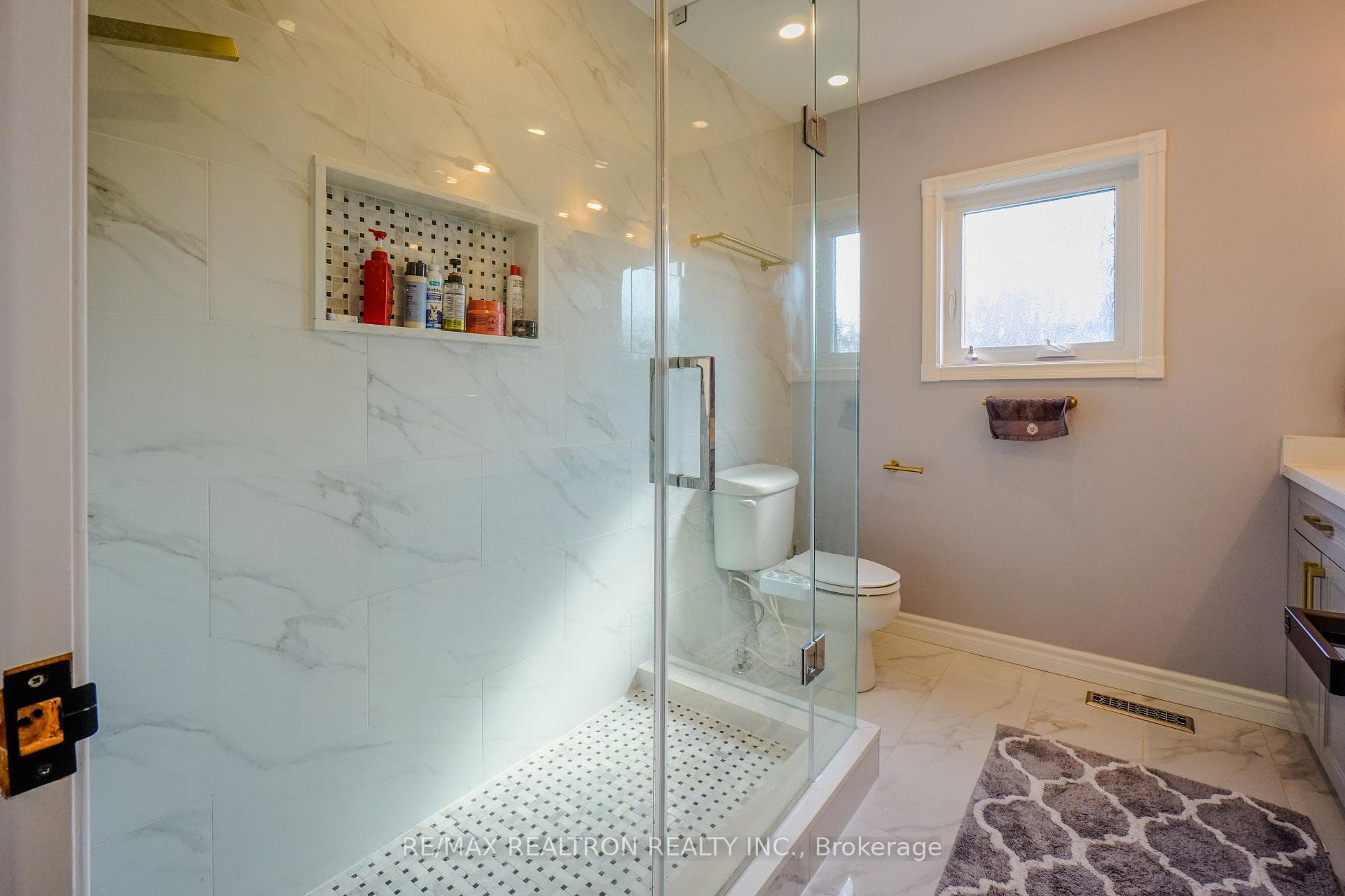 206 Carlton Road photo 35