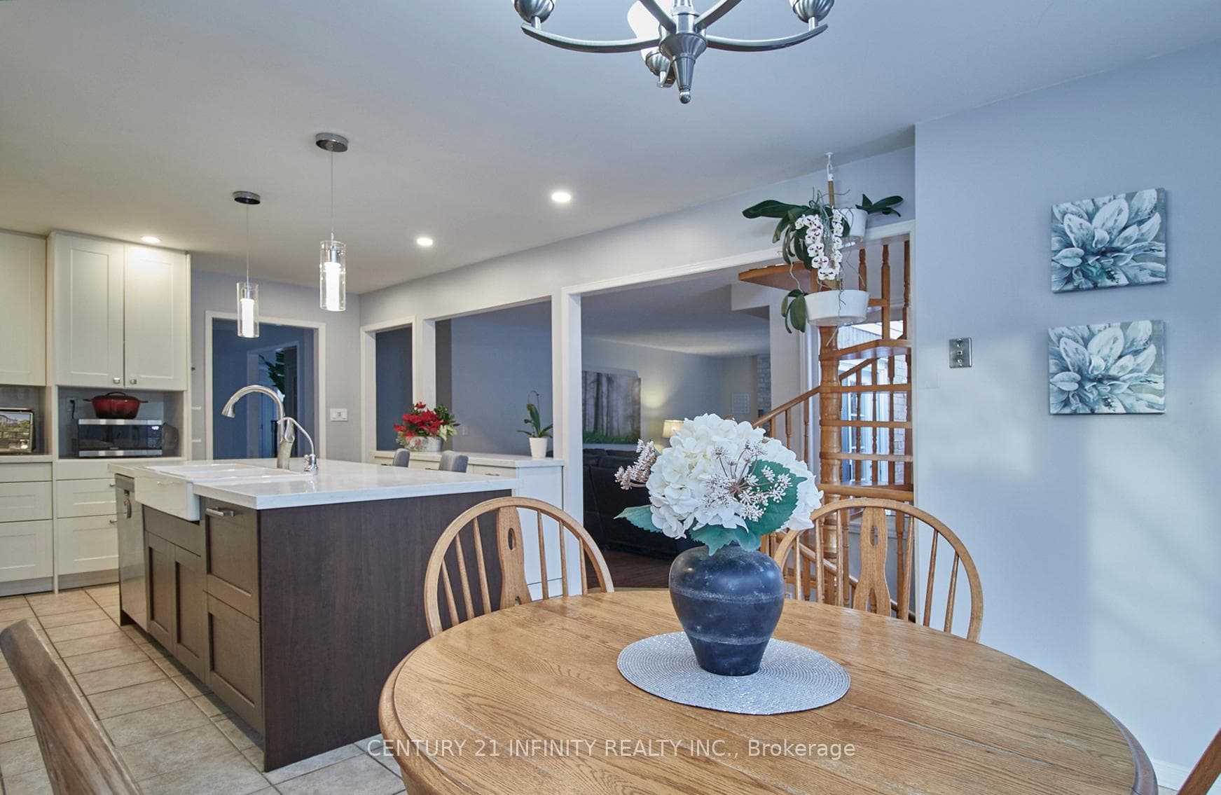 15 Lofthouse Drive photo 8