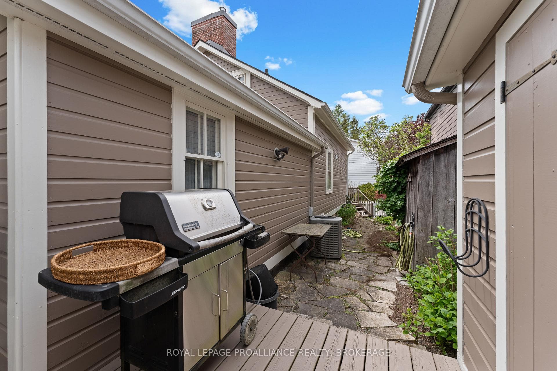 413 Regent Street photo 37