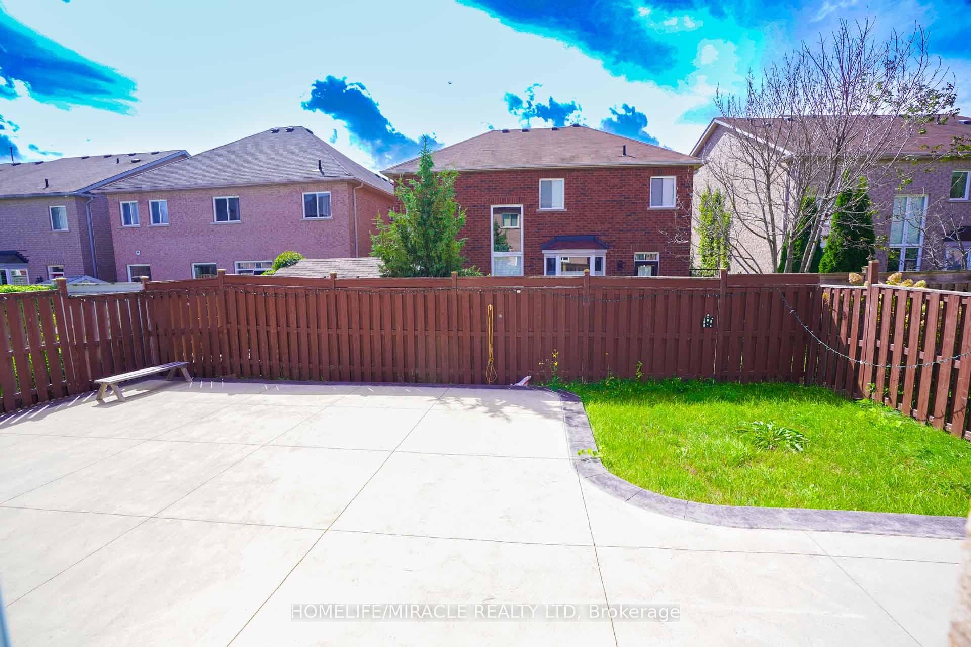 20 Cragg Crescent photo 15