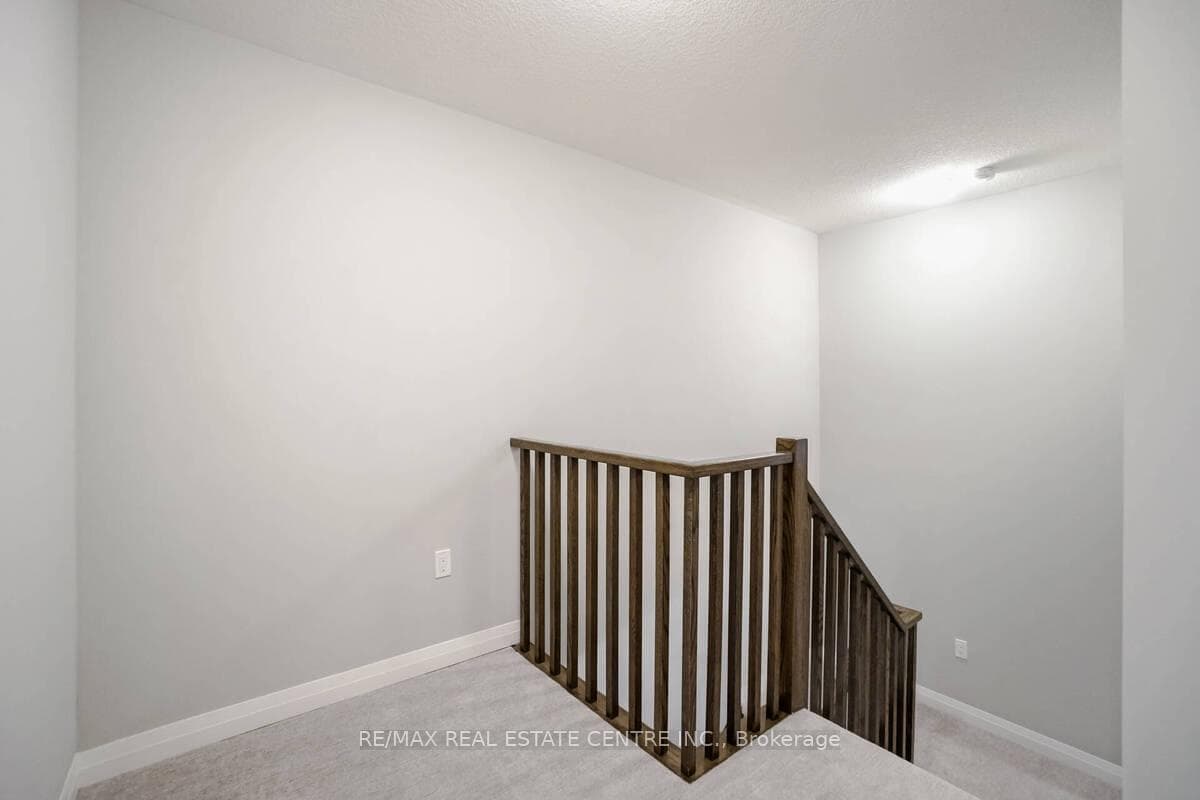 122 Laguna Village Crescent photo 26