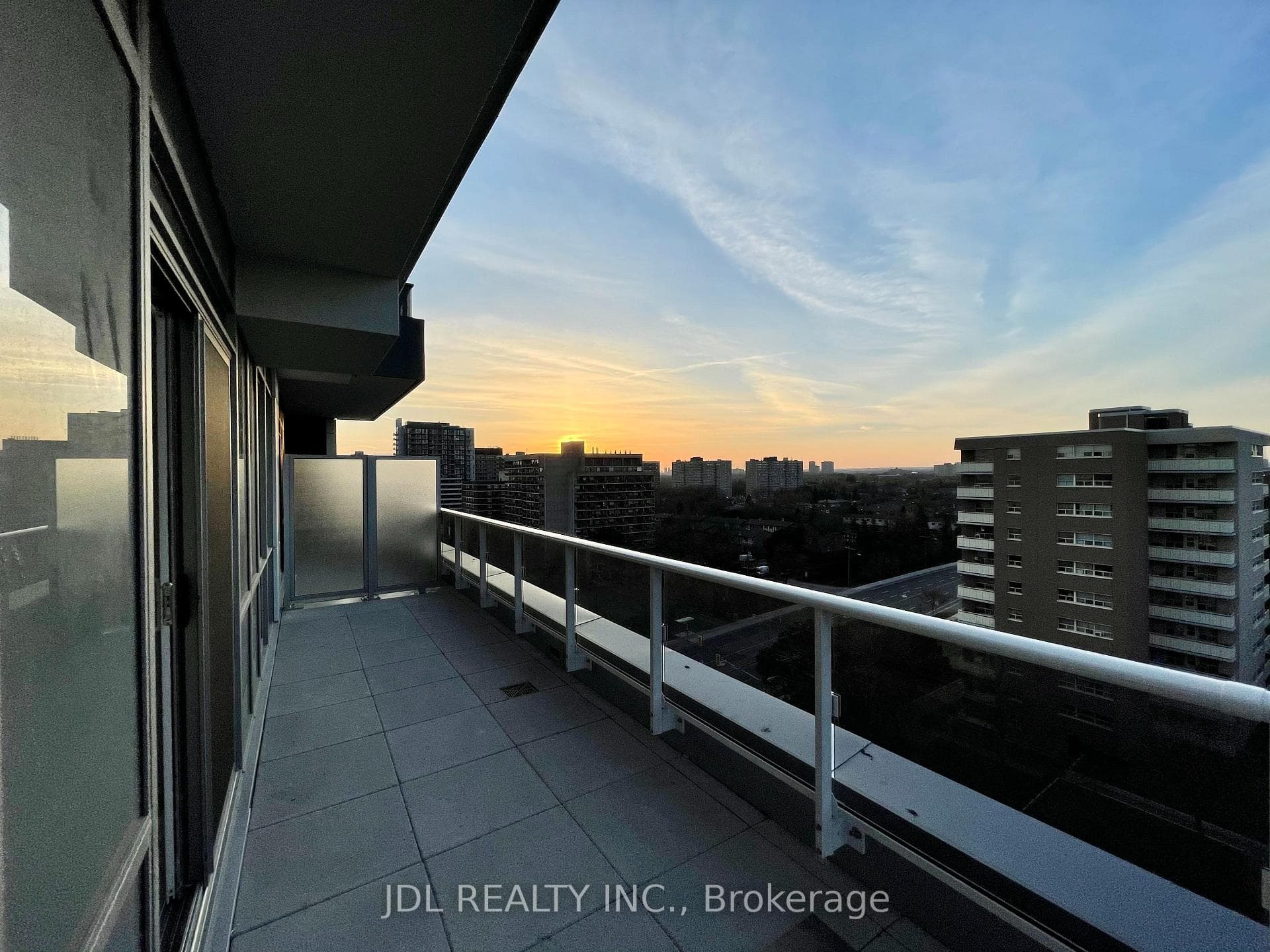 3121 Sheppard Avenue Unit 910 photo 2