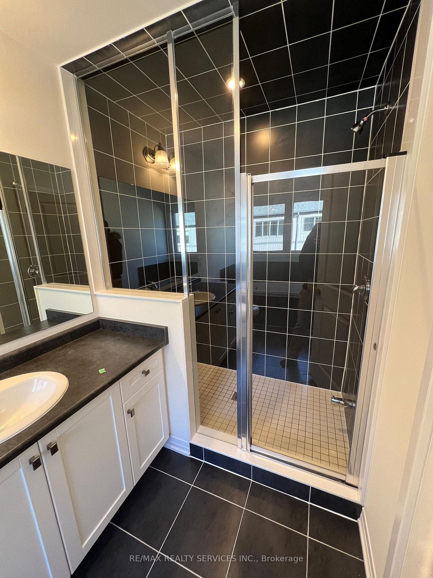 160 Waters Way photo 14