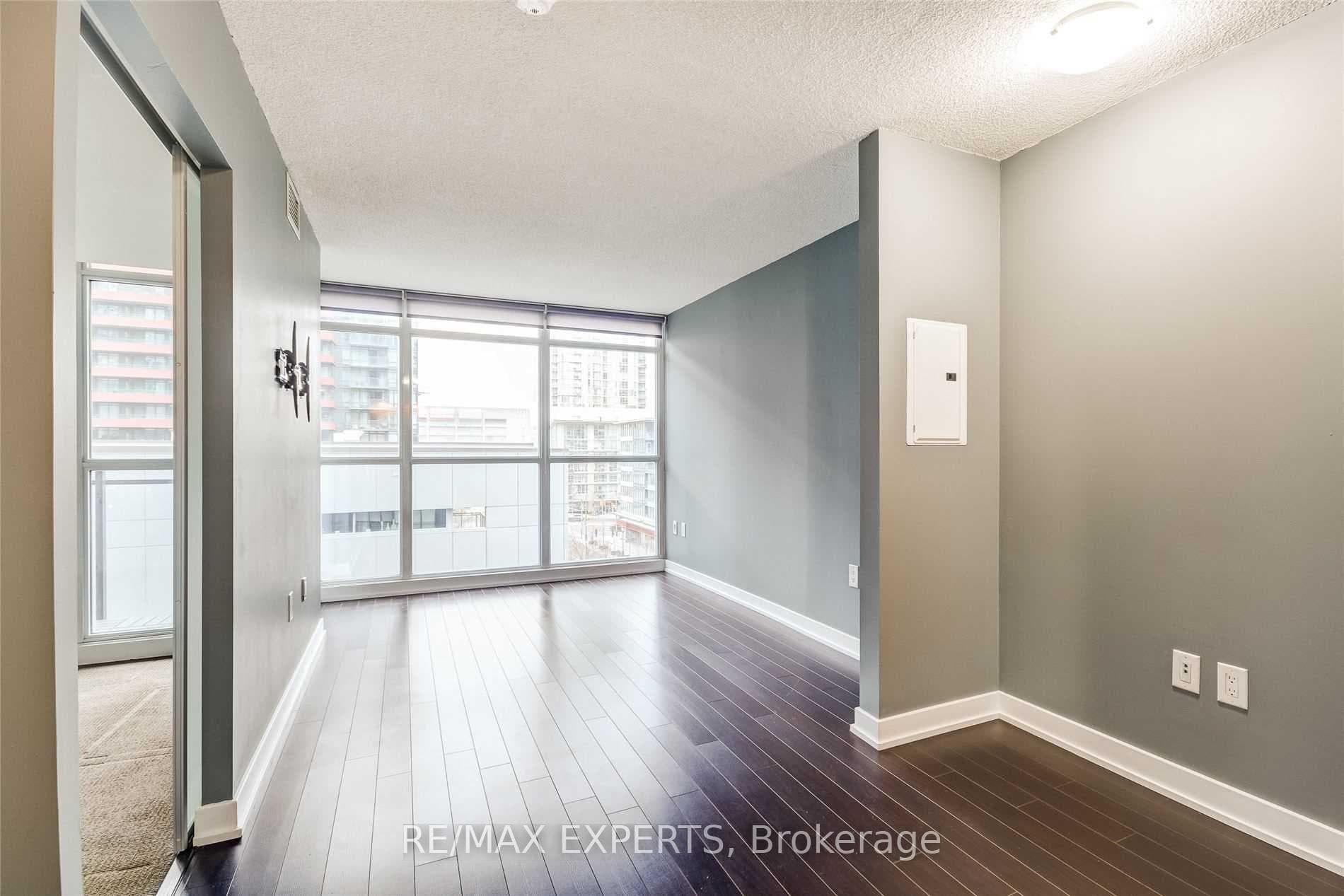 8 Telegram Mews Unit 605 photo 12