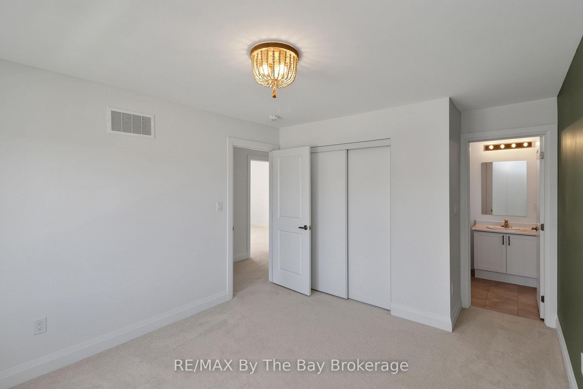 4th Bedroom with Full 4pc. ensuite Bath.