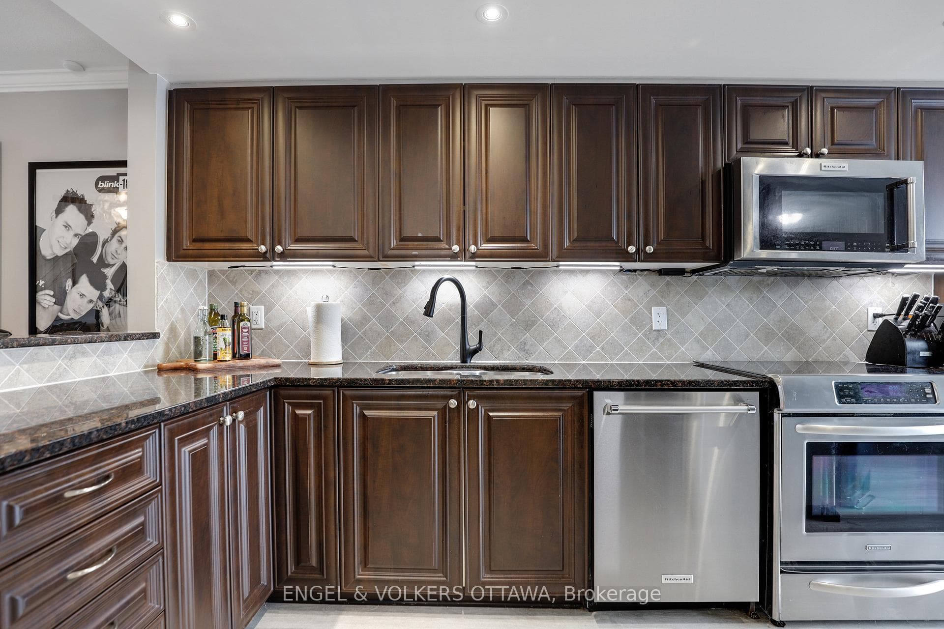 69 Crosby Private N/A photo 10