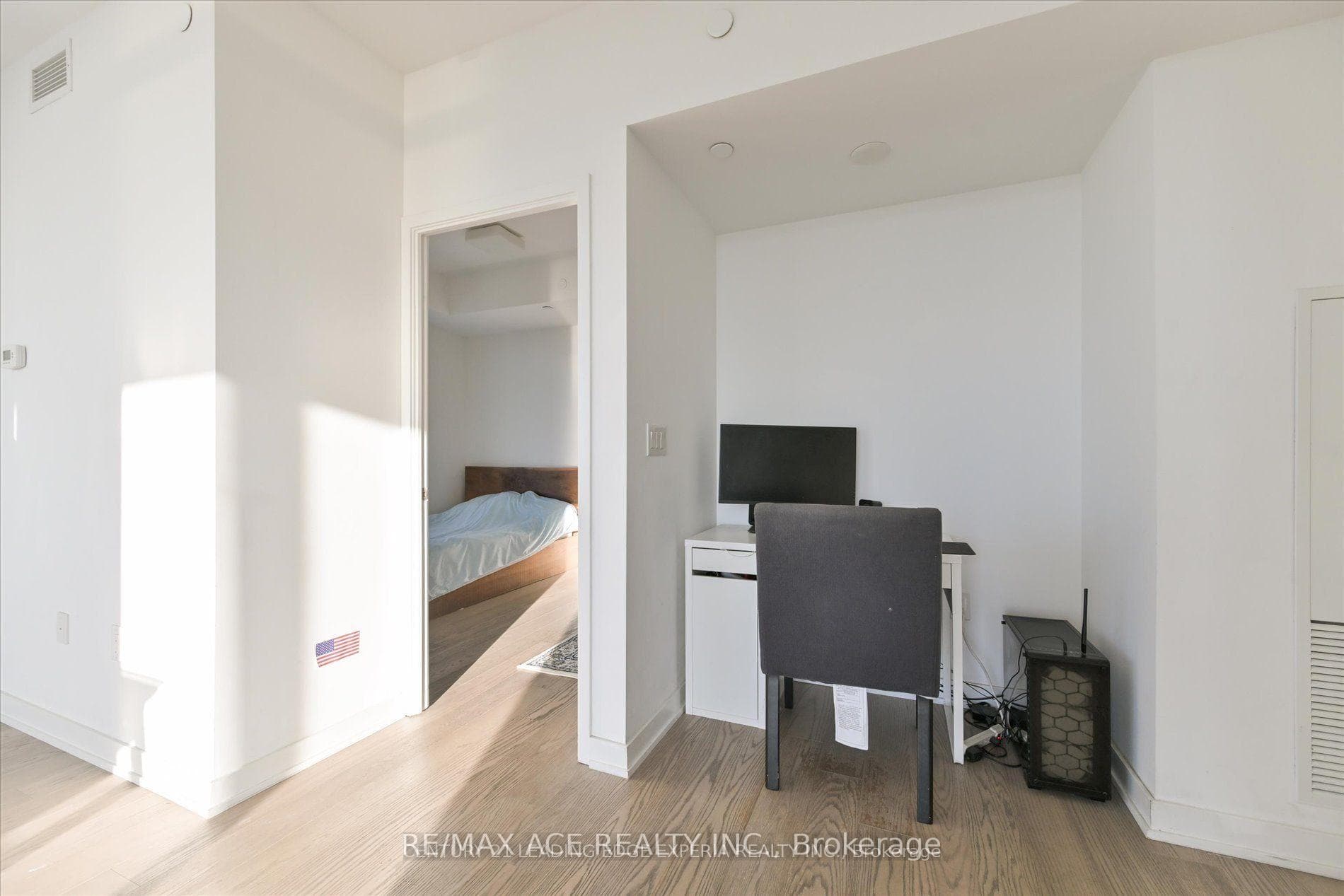 11 Wellesley Street Unit 4408 photo 14