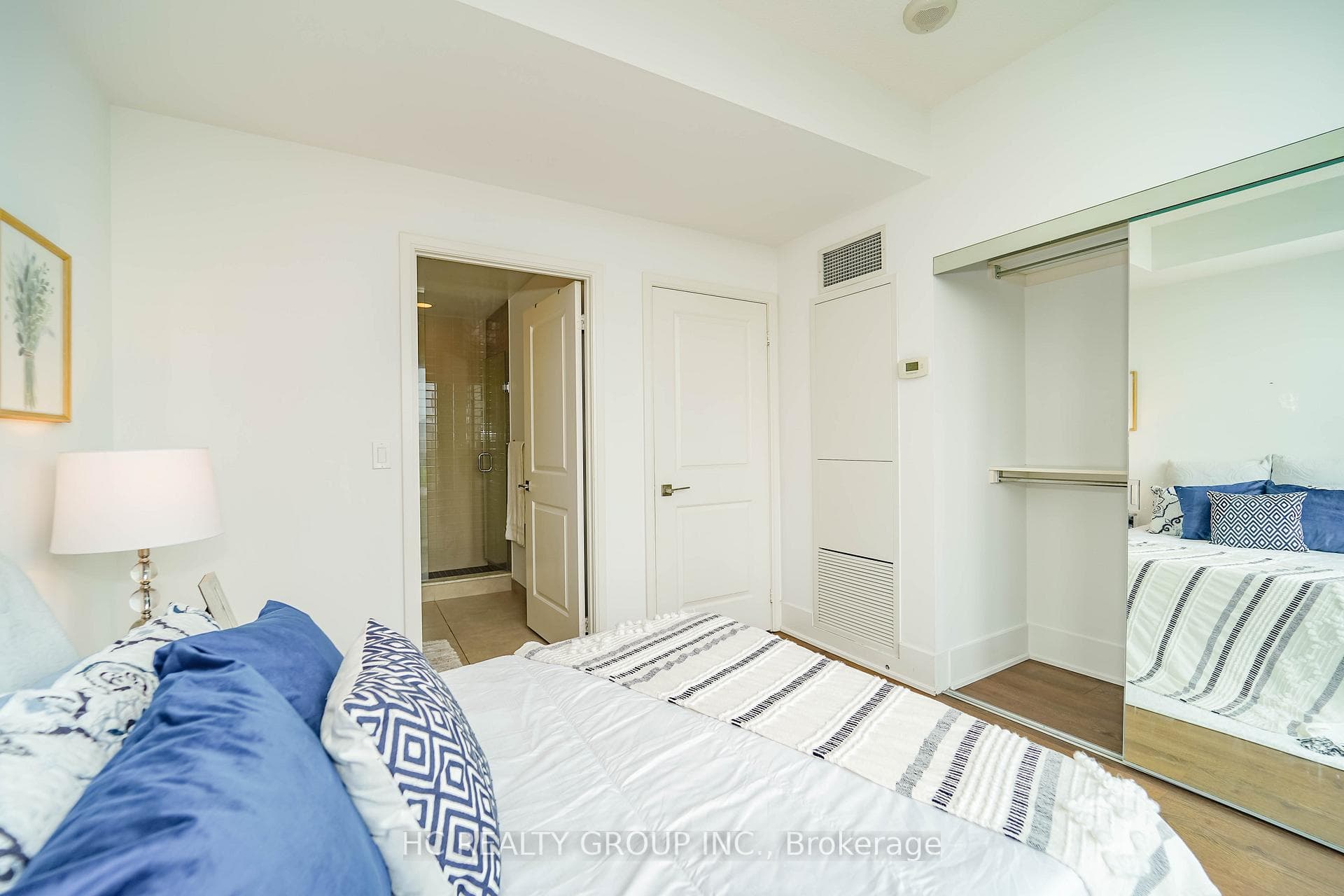 88 Sheppard Avenue Unit 1607 photo 26