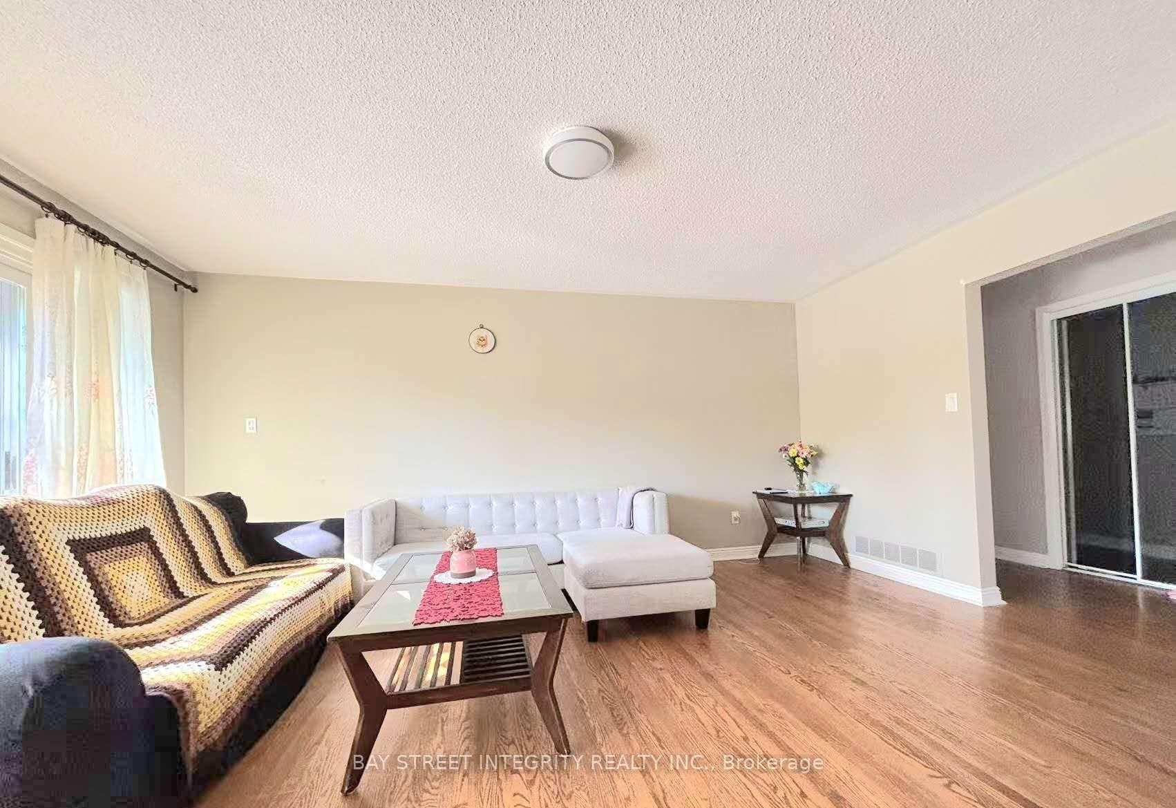 61 Chartland Boulevard Unit Main photo 6